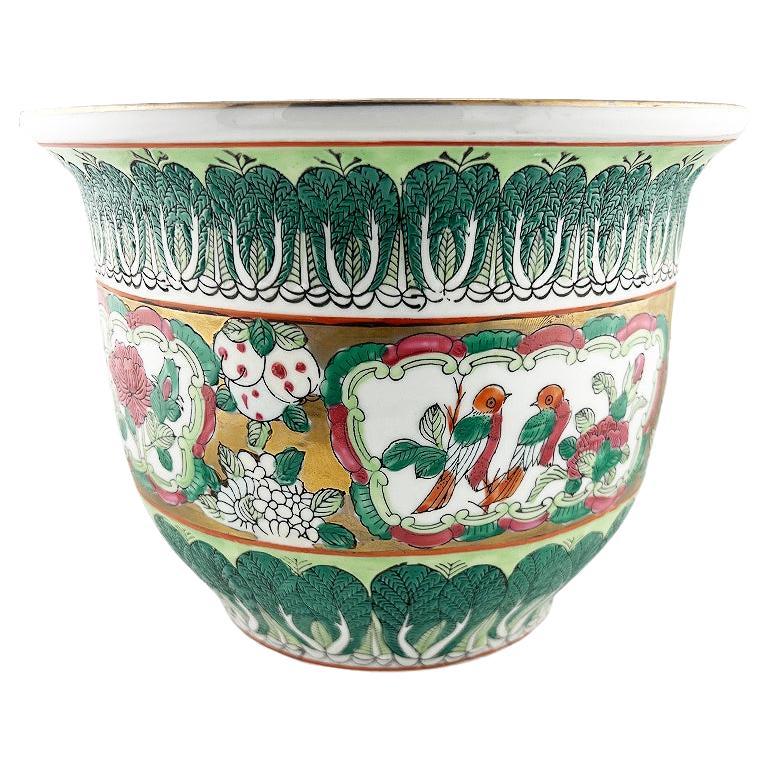 Jardinière chinoise en famille verte pour pak-choï avec accents dorés, style Qing en vente