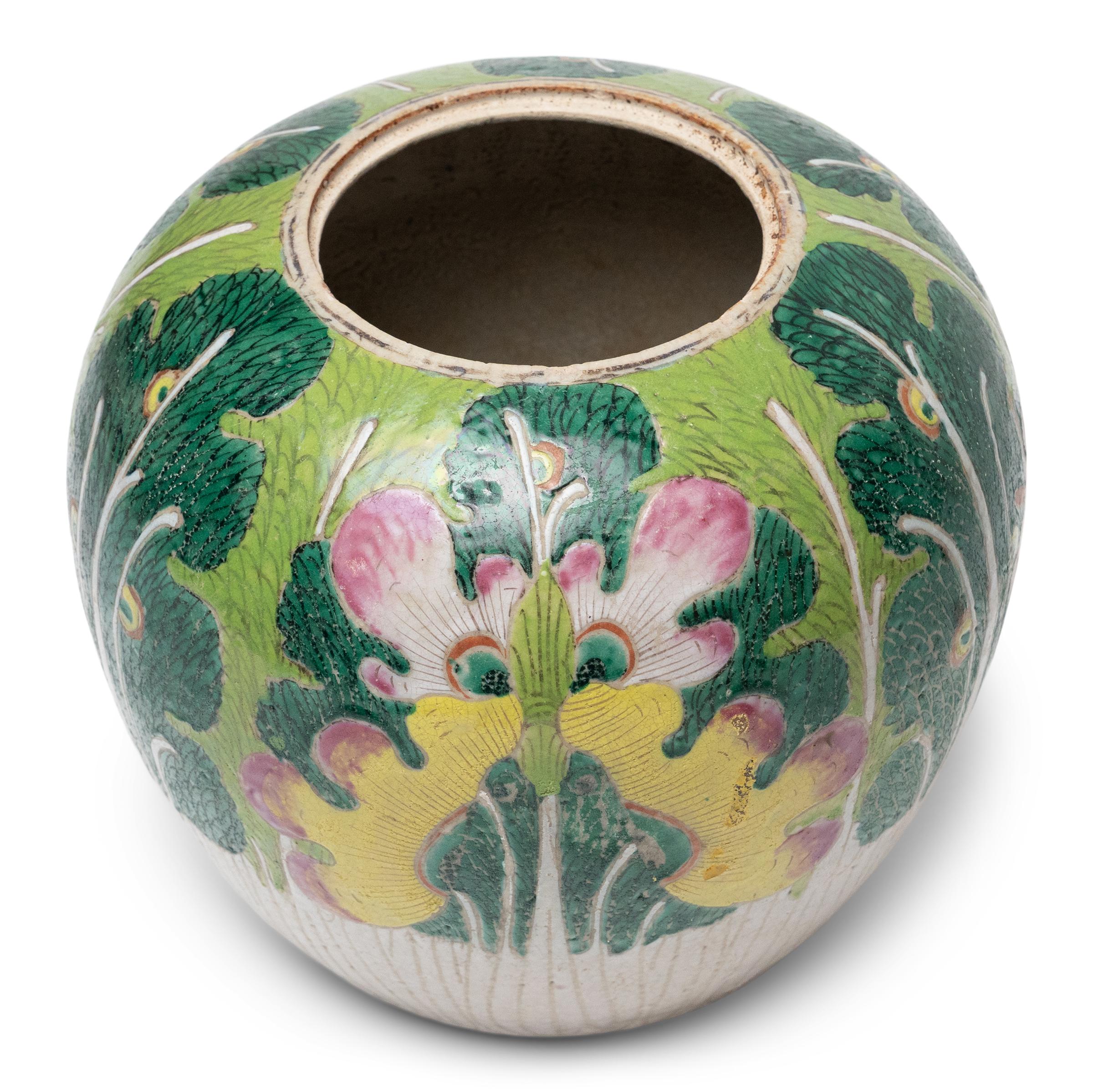 Qing Chinese Famille Verte Cabbage Jar, c. 1900 For Sale