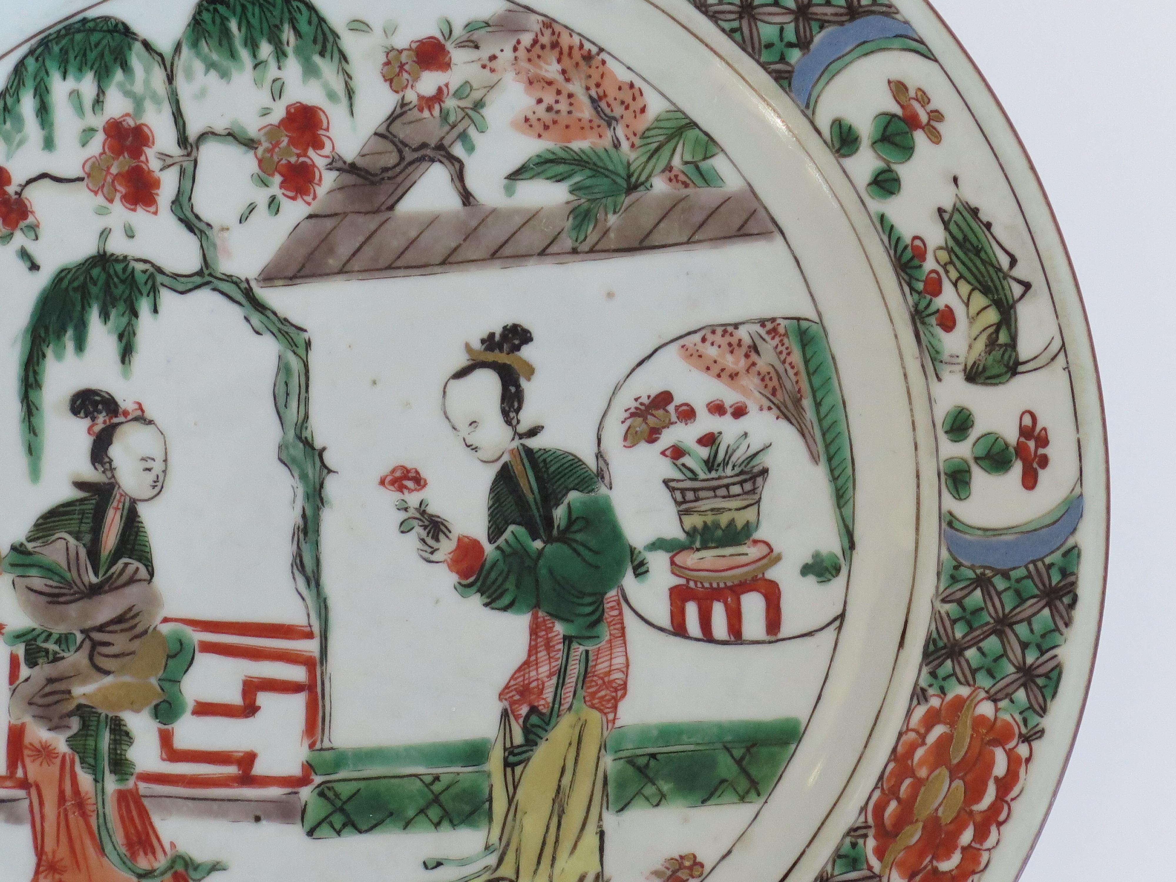 Hand-Painted Chinese Famille Verte Plate Porcelain Long Eliza Ladies, Kangxi, Circa 1690 For Sale