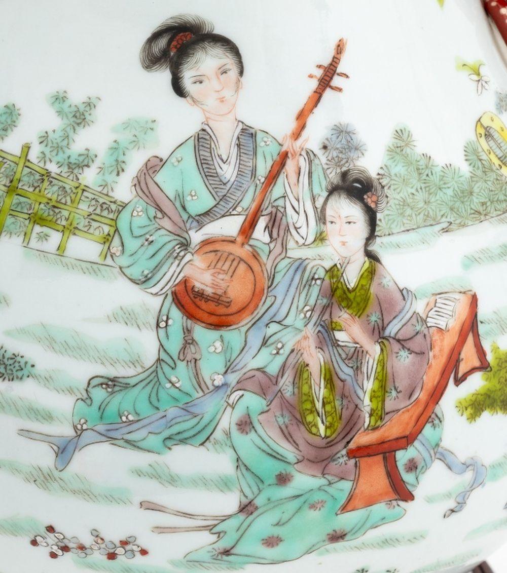 Qing Chinese Famille Verte Porcelain Hu Vase For Sale