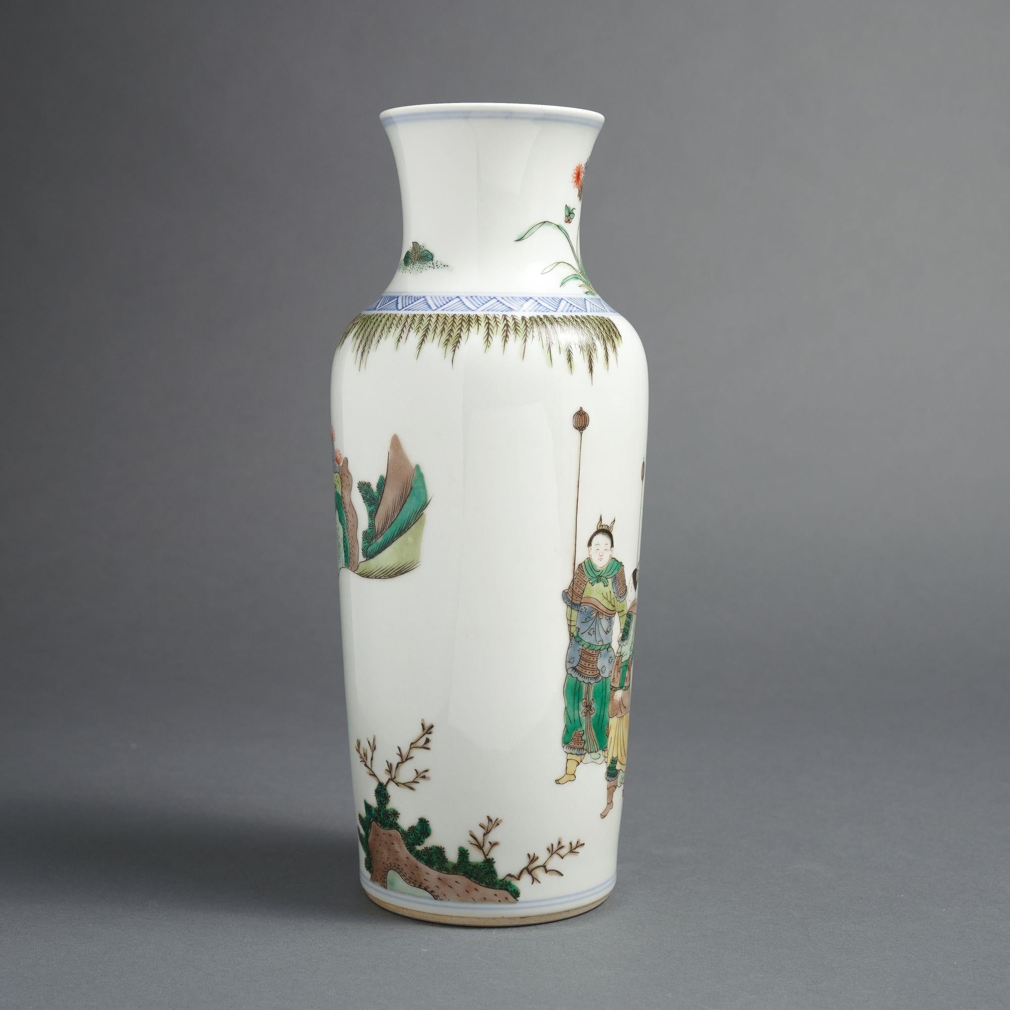 20th Century Chinese Famille Verte porcelain vase, 1911-1948 For Sale