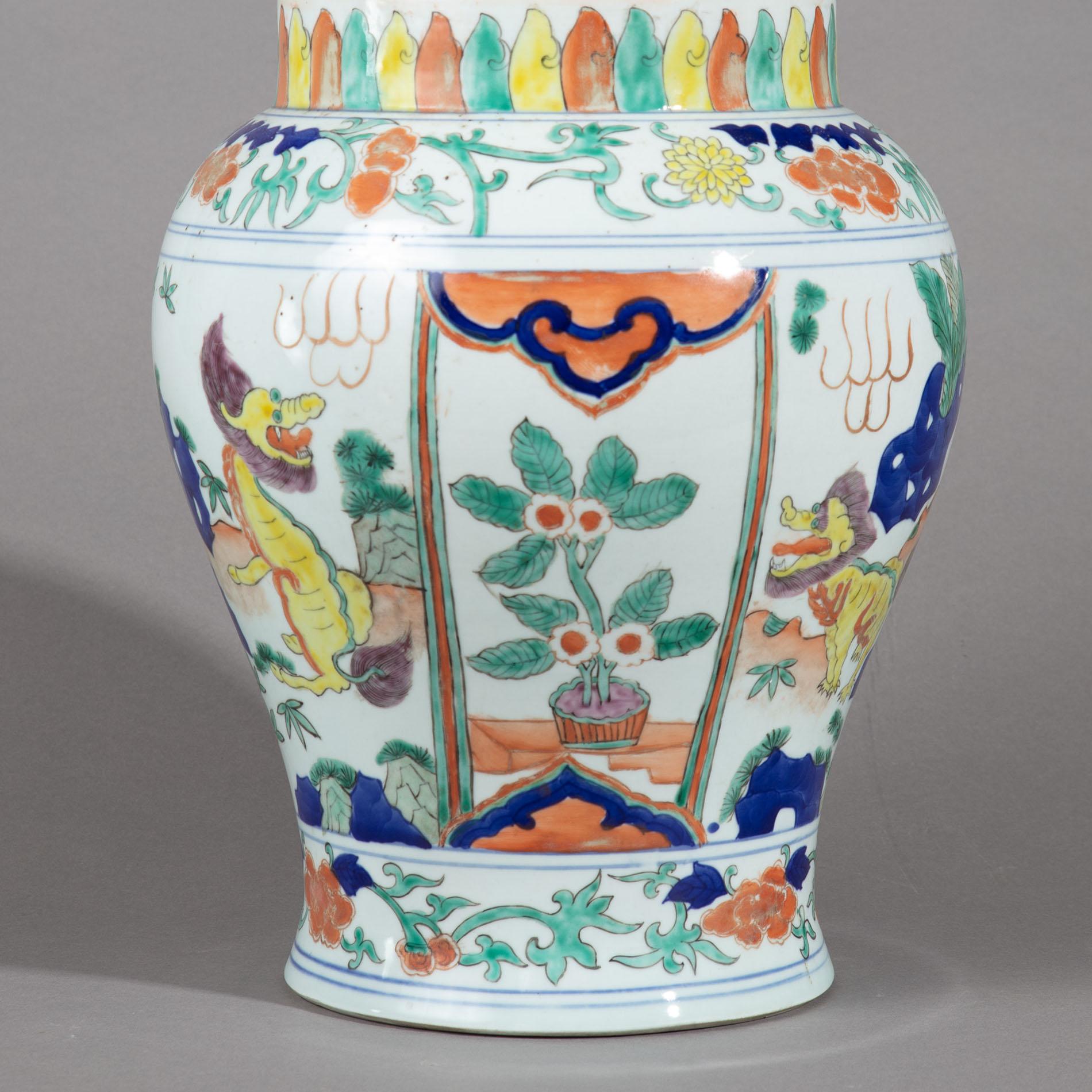 Chinese Famille Verte Porcelain Vase Mounted as a Table Lamp In Excellent Condition In London, by appointment only