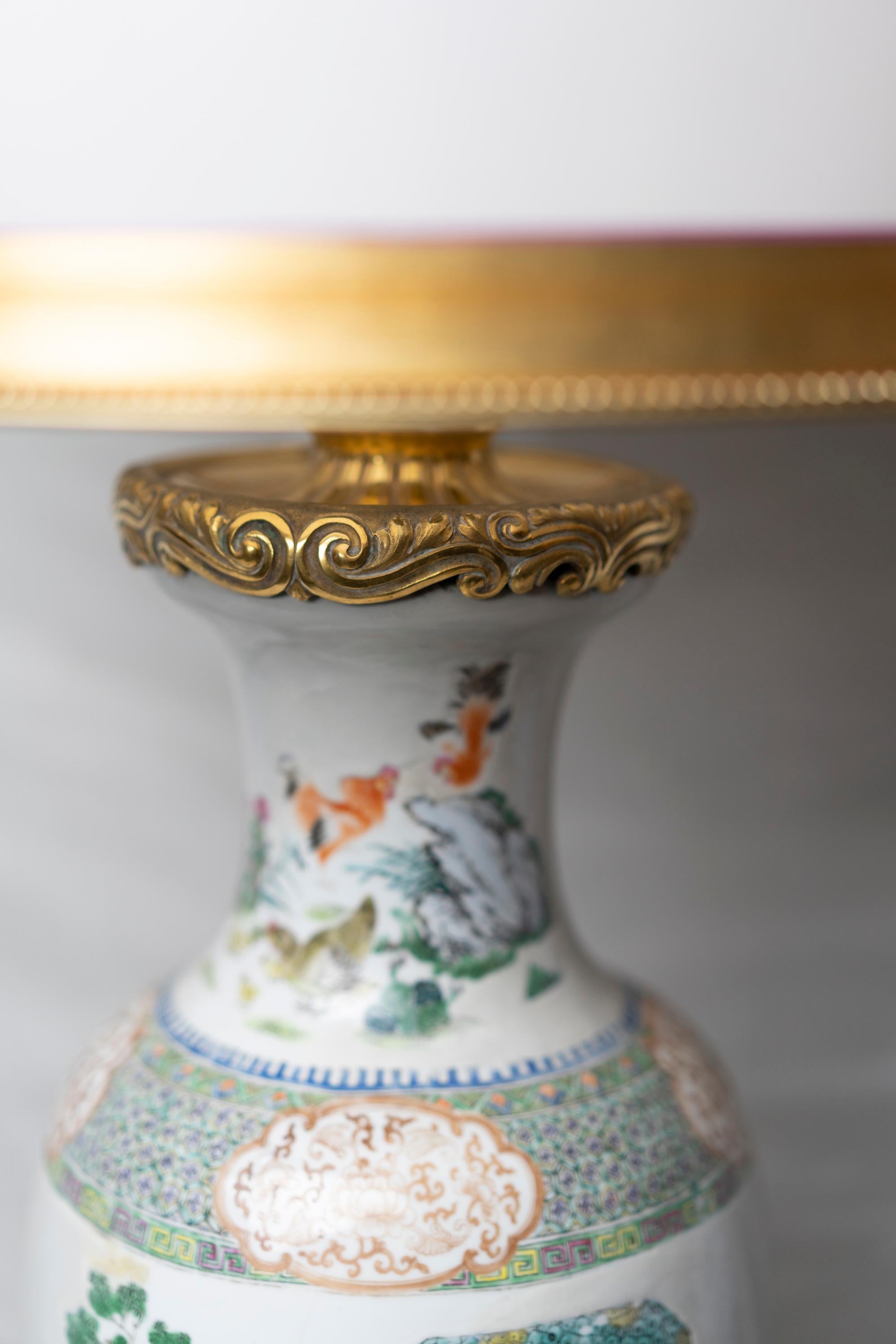 Chinese Famille Verte Table Lamp In Good Condition For Sale In Montreal, QC