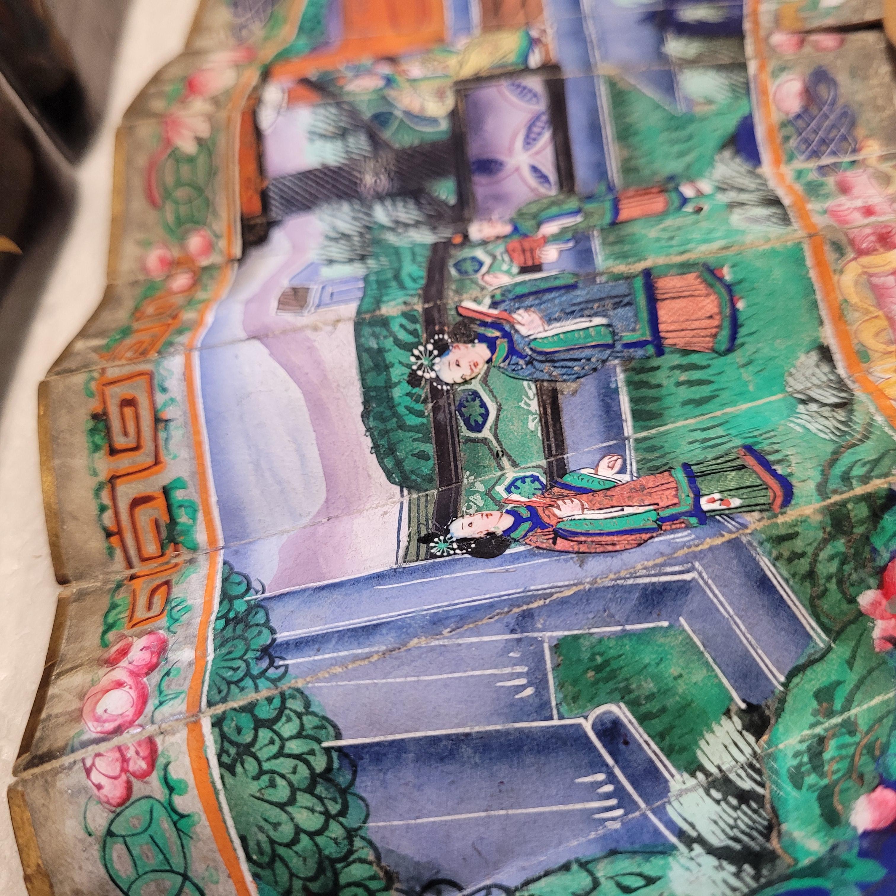 Chinese fan with a thousand faces, Sandalwood box and gouache im Angebot 8