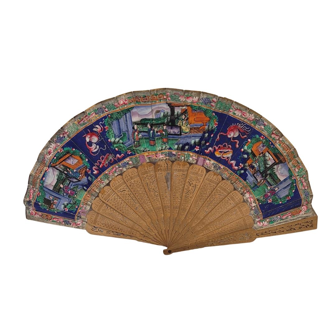 Chinese fan with a thousand faces, Sandalwood box and gouache (Handgefertigt) im Angebot