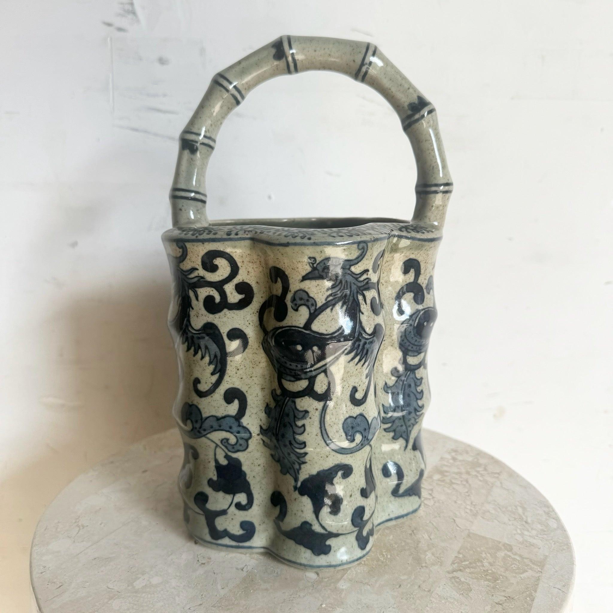 Vaso cinese a cesto in porcellana di finto bambù in vendita 1