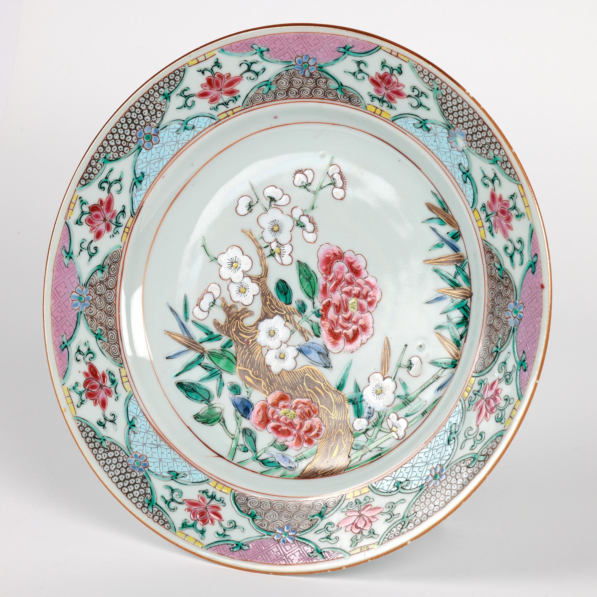 Chinese Fine Qianlong Famille Rose Floral Painted Plate For Sale 4