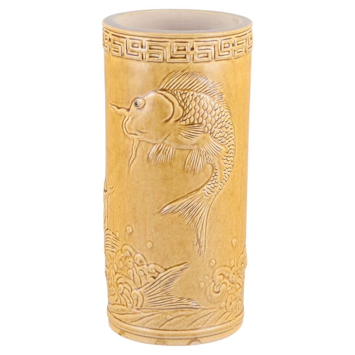 Chinese floor vase made of earthenware. Motif of fish on the seabed. For Sale