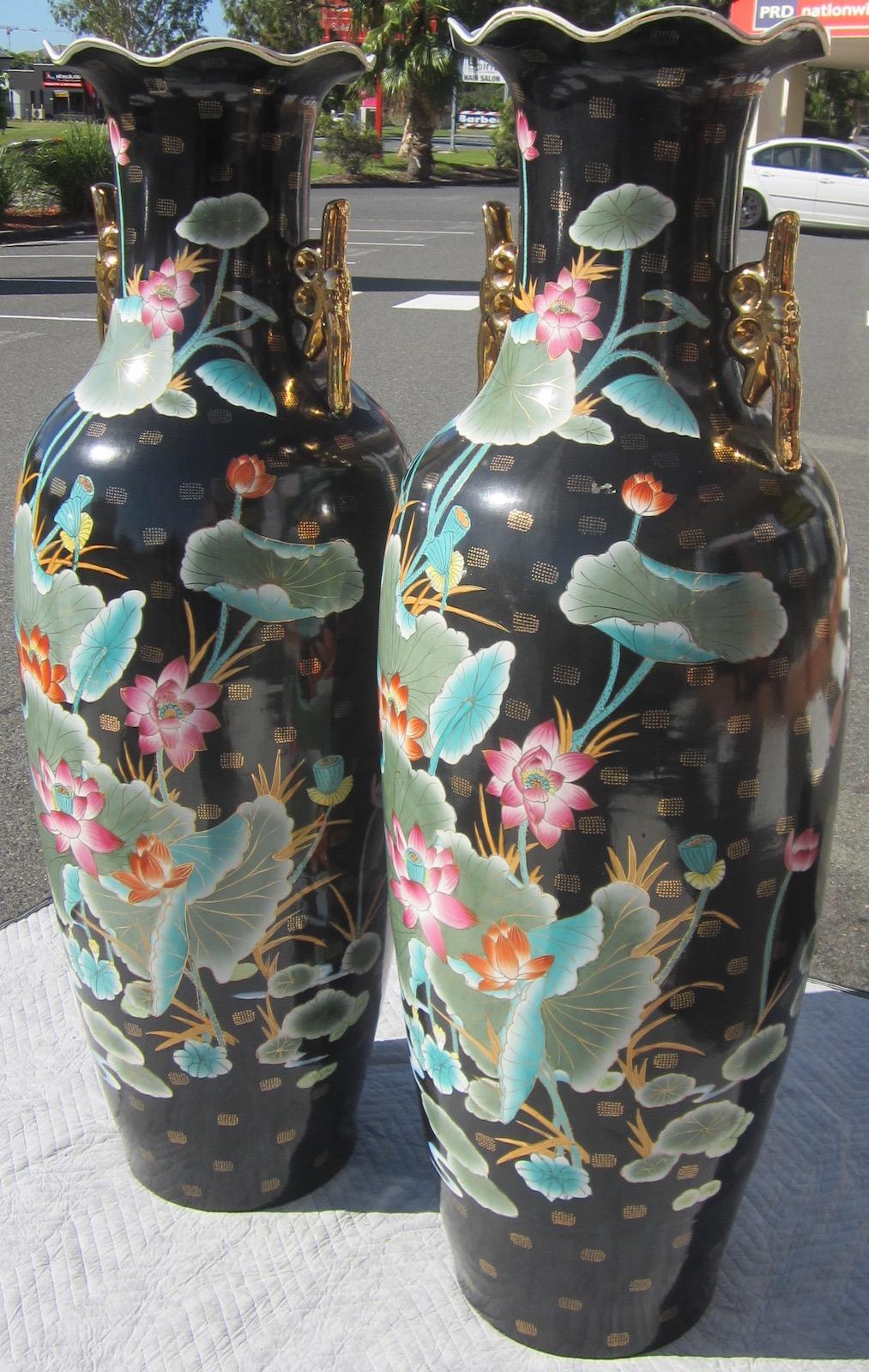 Chinese Floor Vases In Excellent Condition For Sale In Paradise Point, Queensland