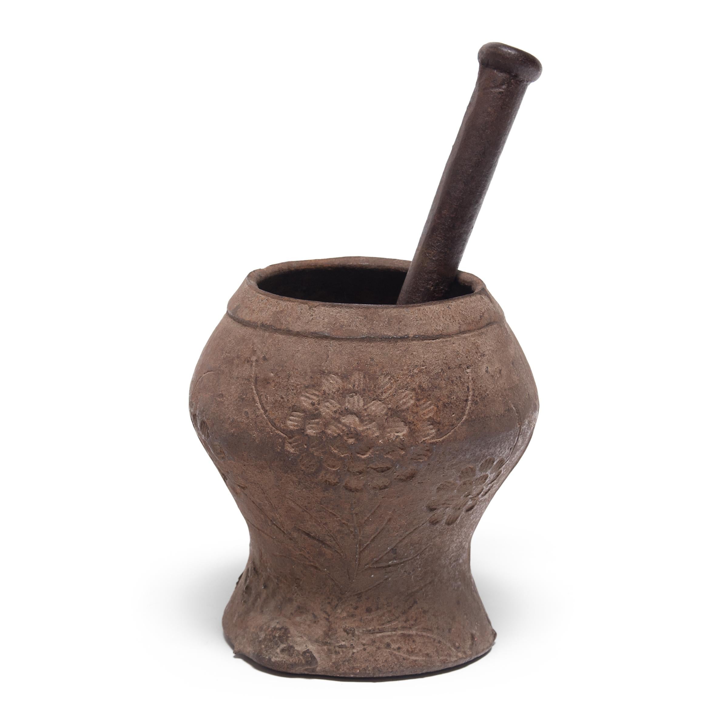 Qing Chinese Floral Apothecary Mortar, circa 1900 For Sale
