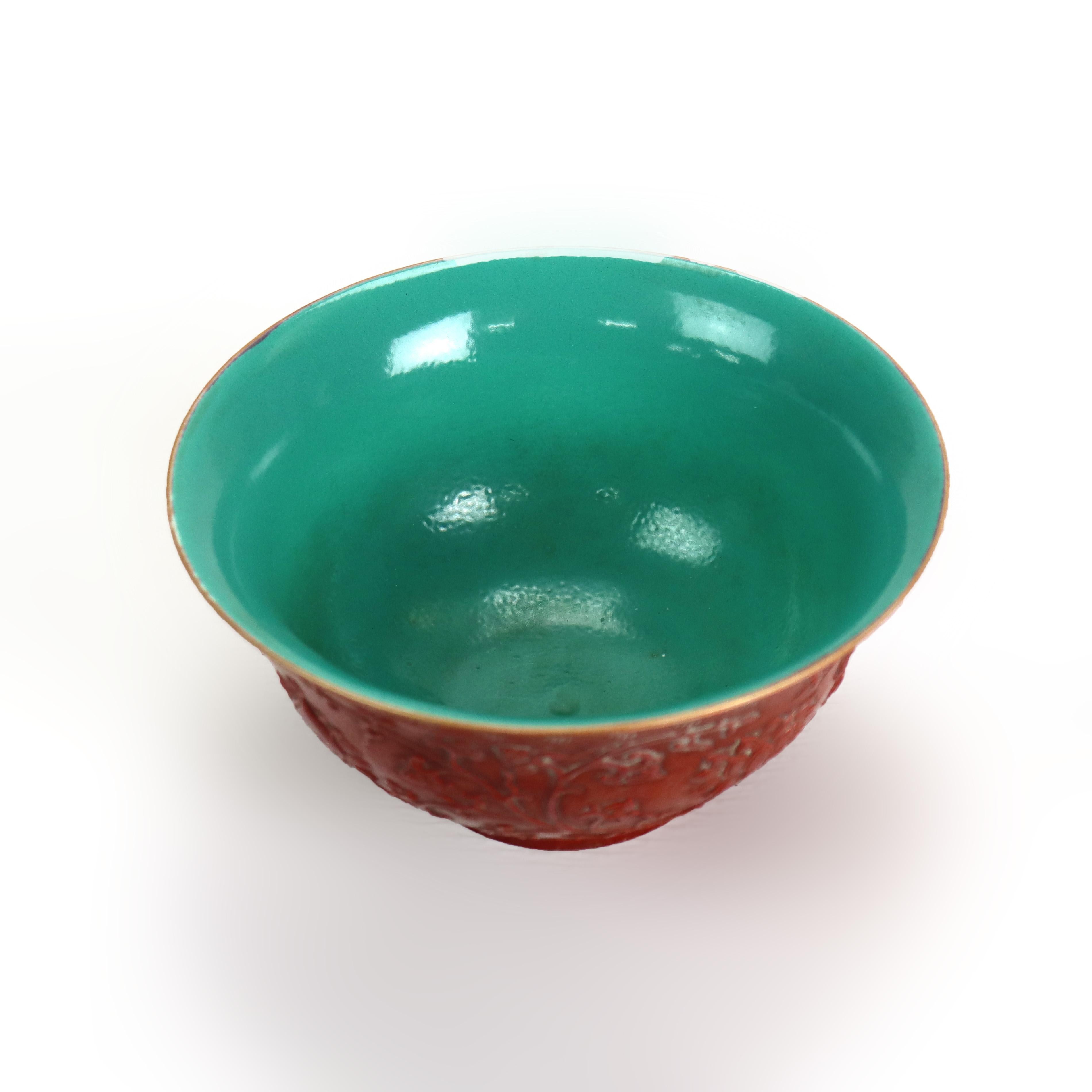 Chinese Floral Carved in Relief Pottery Bowl Signed 20th C (20. Jahrhundert) im Angebot