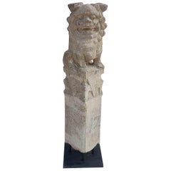 Escultura china Foo Dog Hitching Post en granito macizo, principios del siglo XX