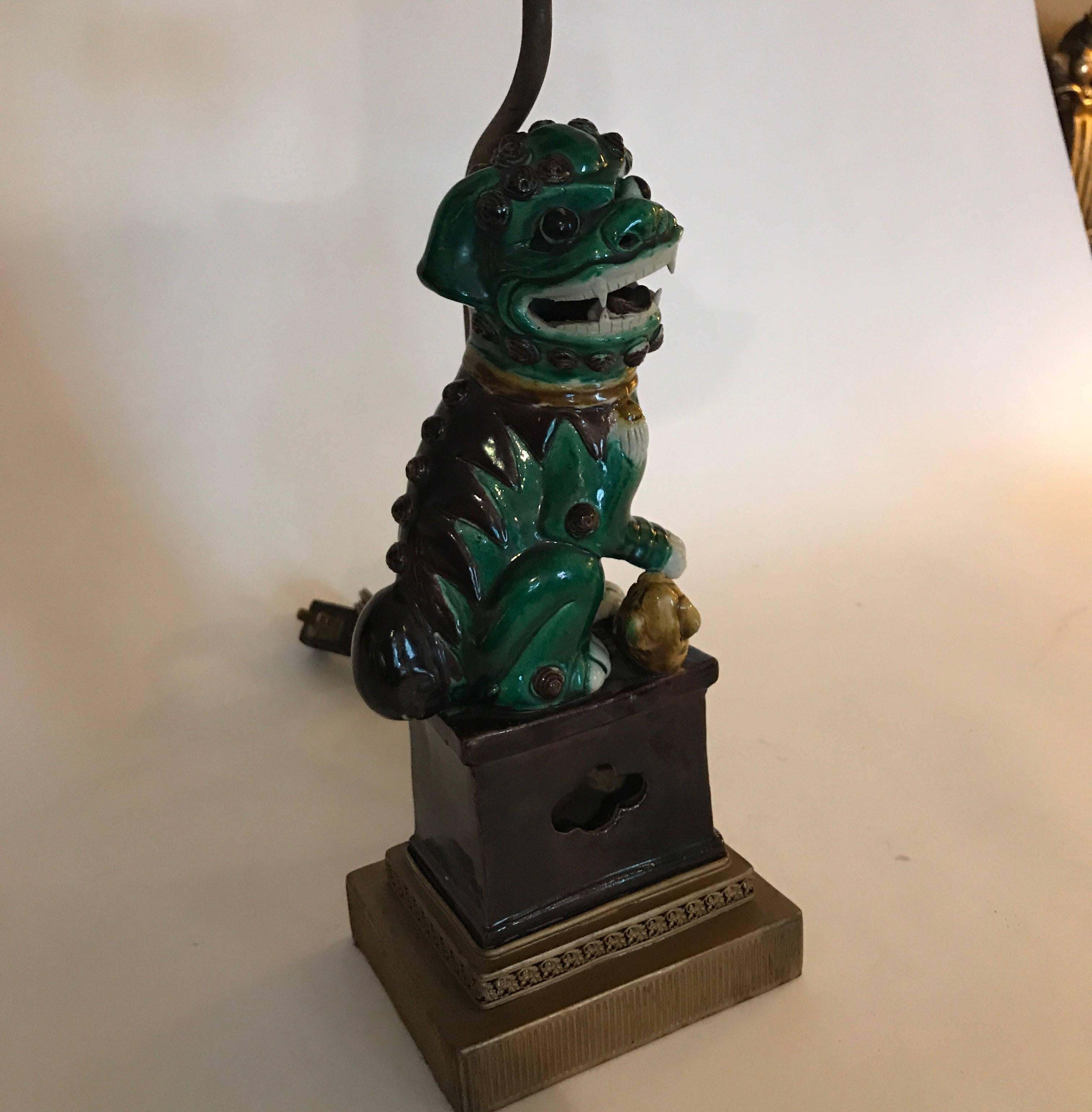 Chinese Foo Dog Lamp with Silk Shade In Excellent Condition In Lambertville, NJ