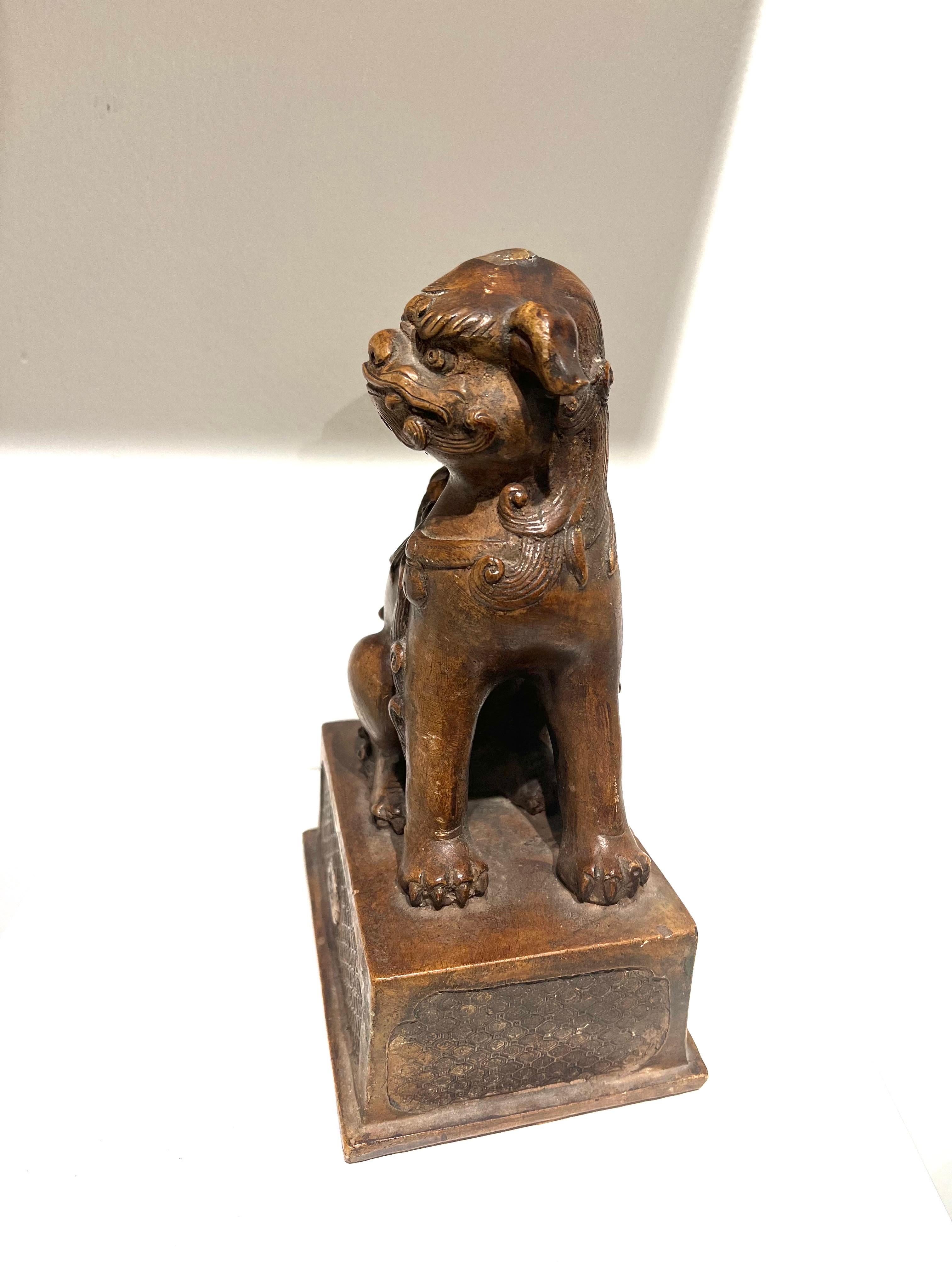 Chinesische Gips-Skulptur eines Foo-Hundes  im Zustand „Hervorragend“ im Angebot in San Diego, CA