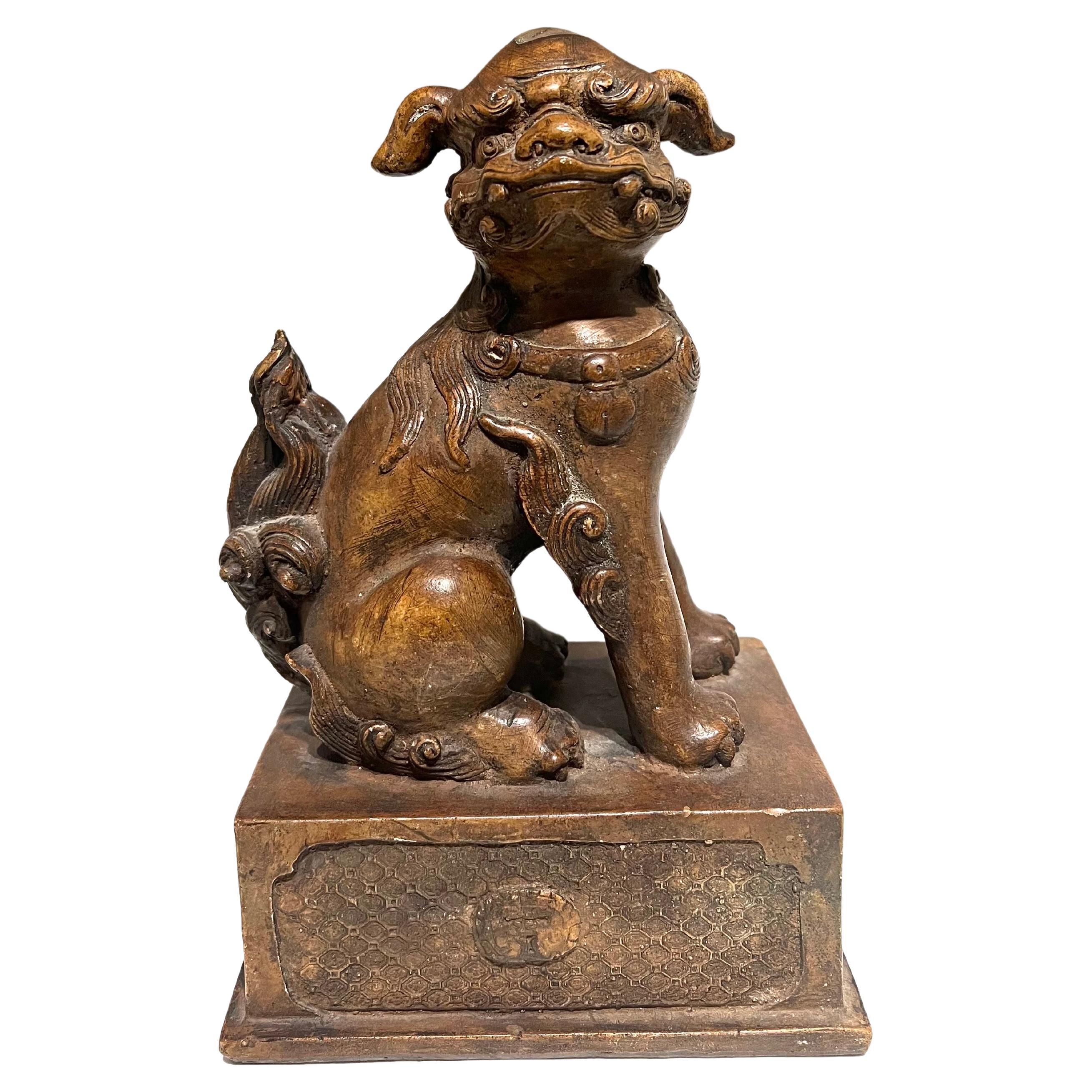 Chinesische Gips-Skulptur eines Foo-Hundes  im Angebot