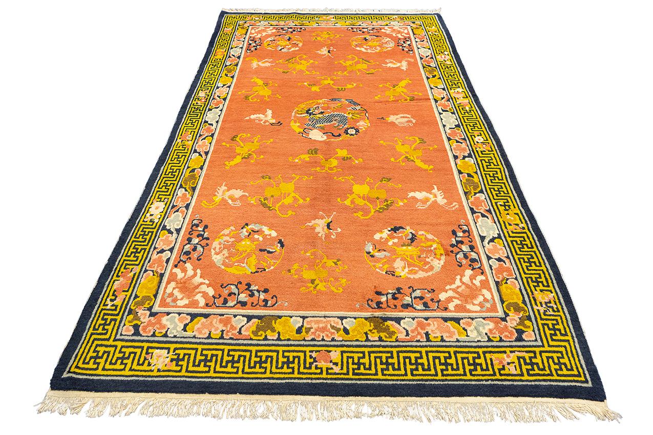 Chinese Foo Dog Rug Salmon Color In Good Condition For Sale In Ferrara, IT