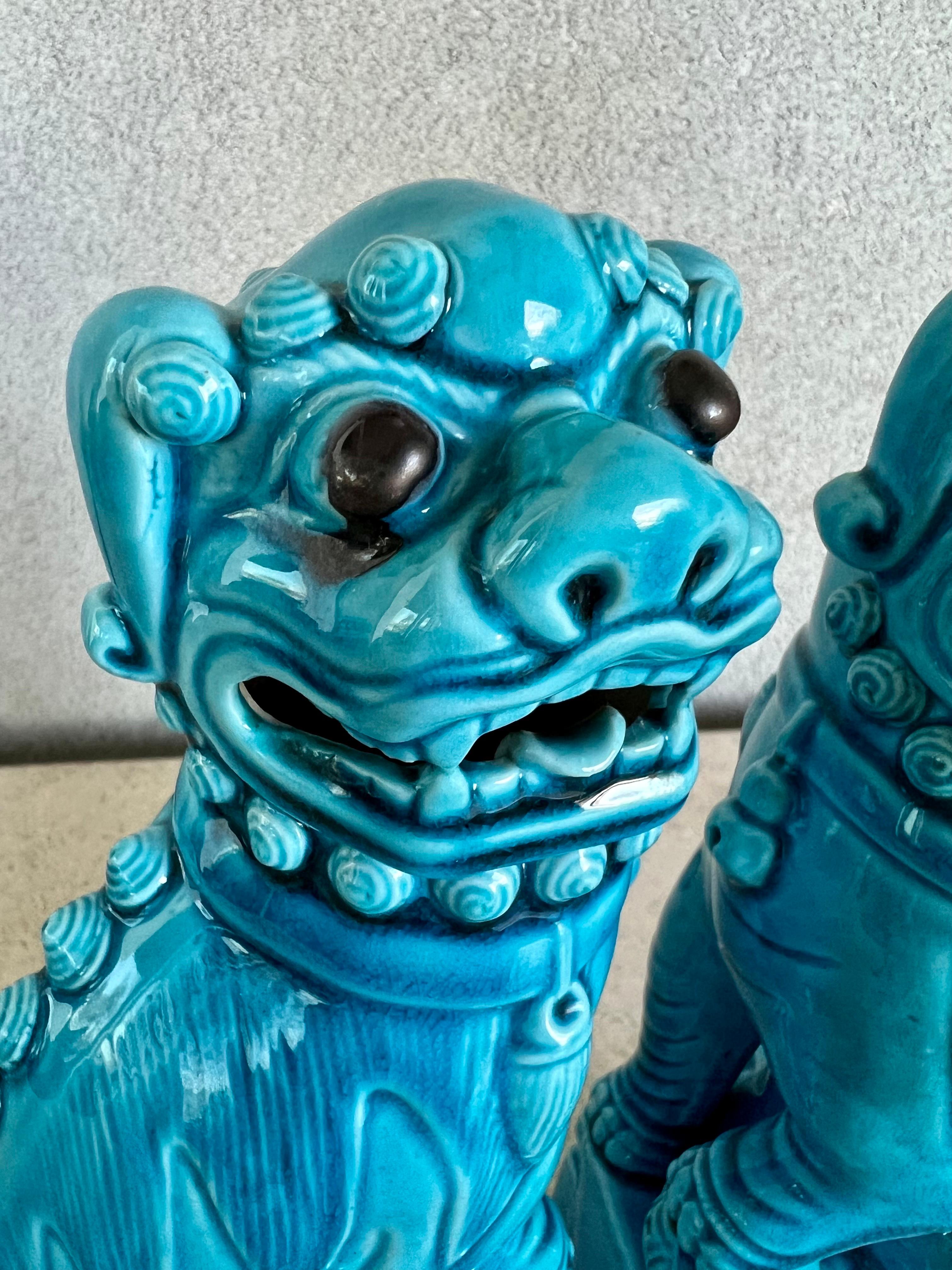 Chinese Foo Dog statues in turquoise glaze In Good Condition In Fort Washington, MD
