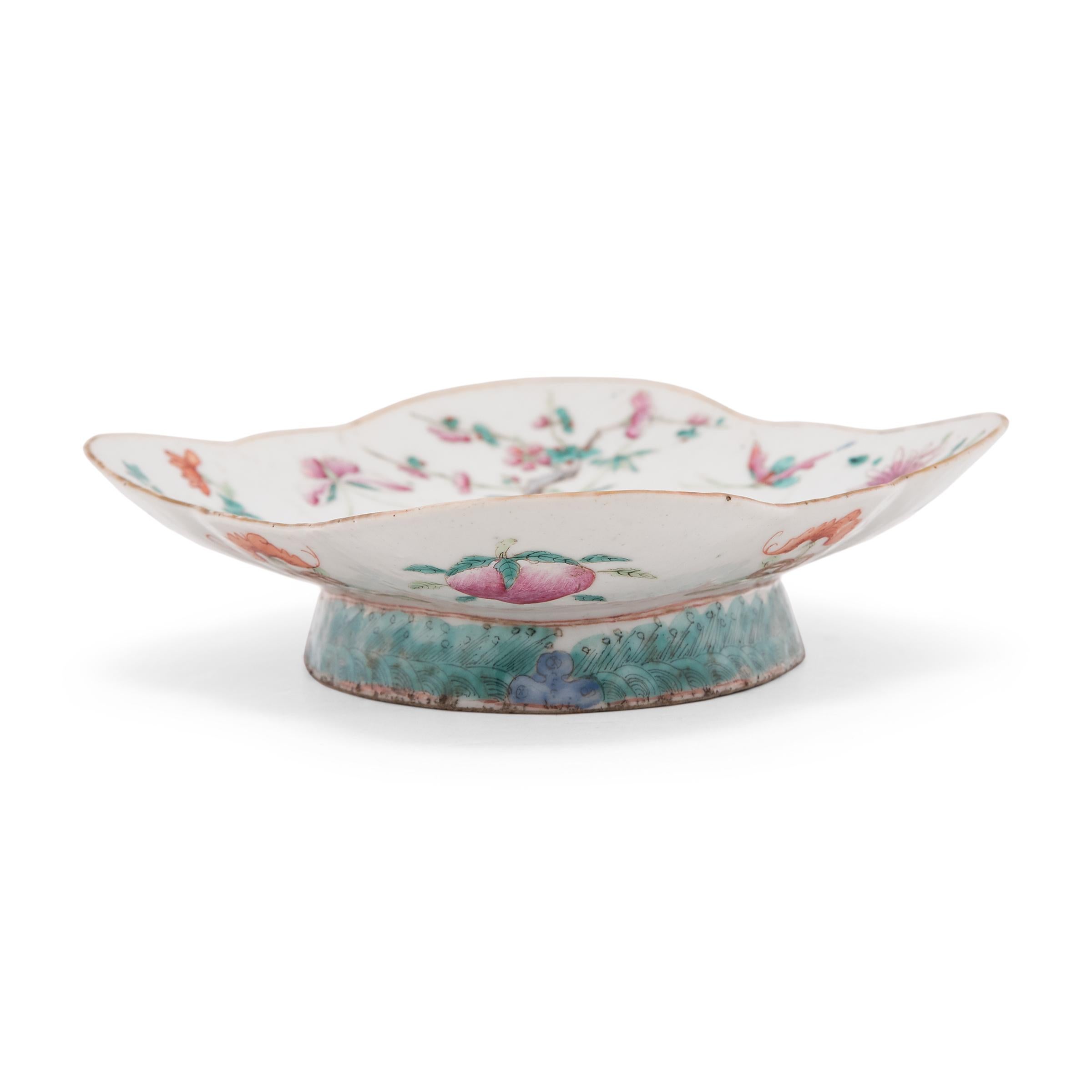 Qing Chinese Footed Offering Bowl with Mythical Figures, c. 1850 For Sale