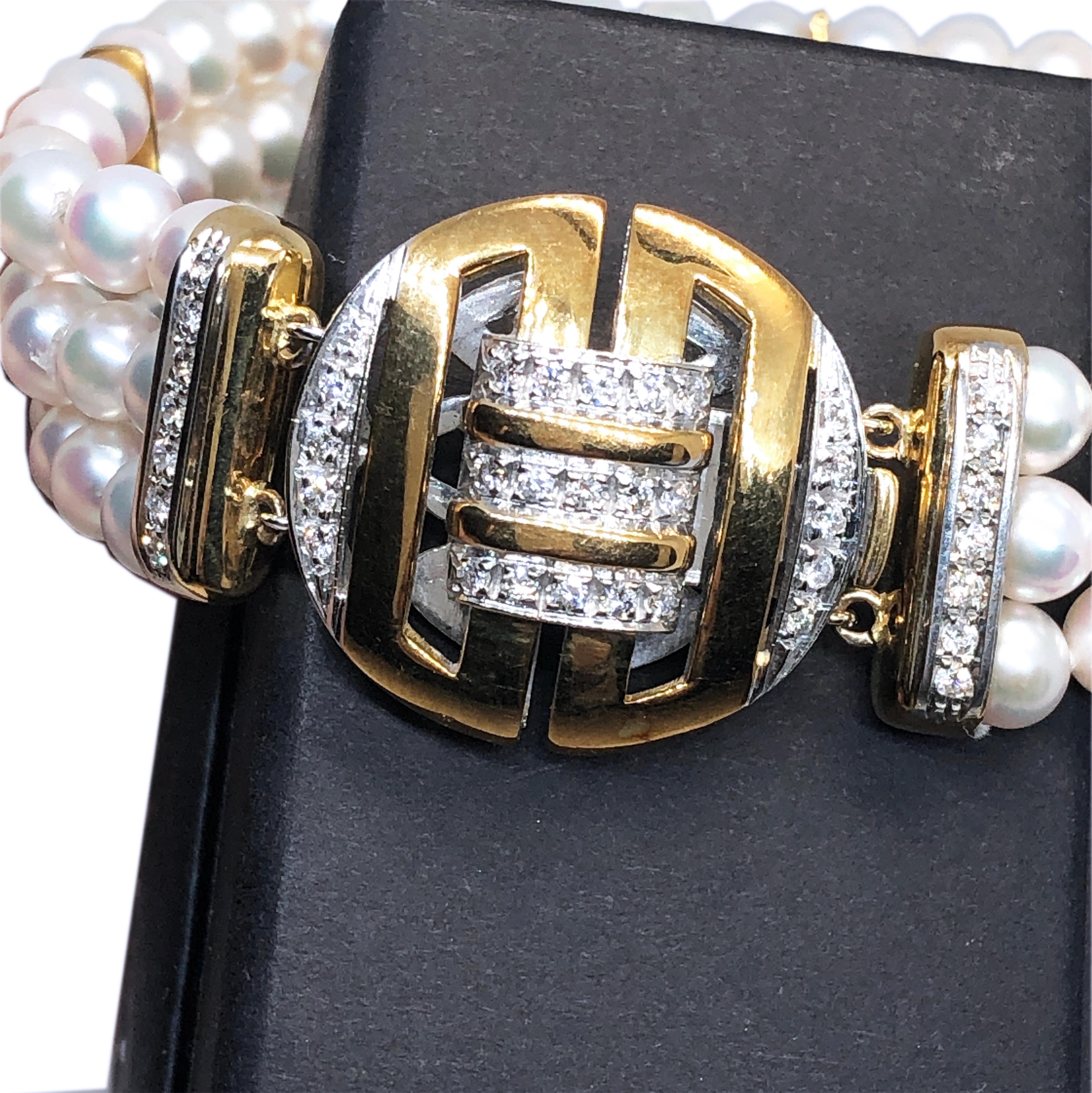 Taille brillant Bracelet chinois Berca en perles Akoya japonaises à quatre fermoirs en diamants blancs bleus en vente