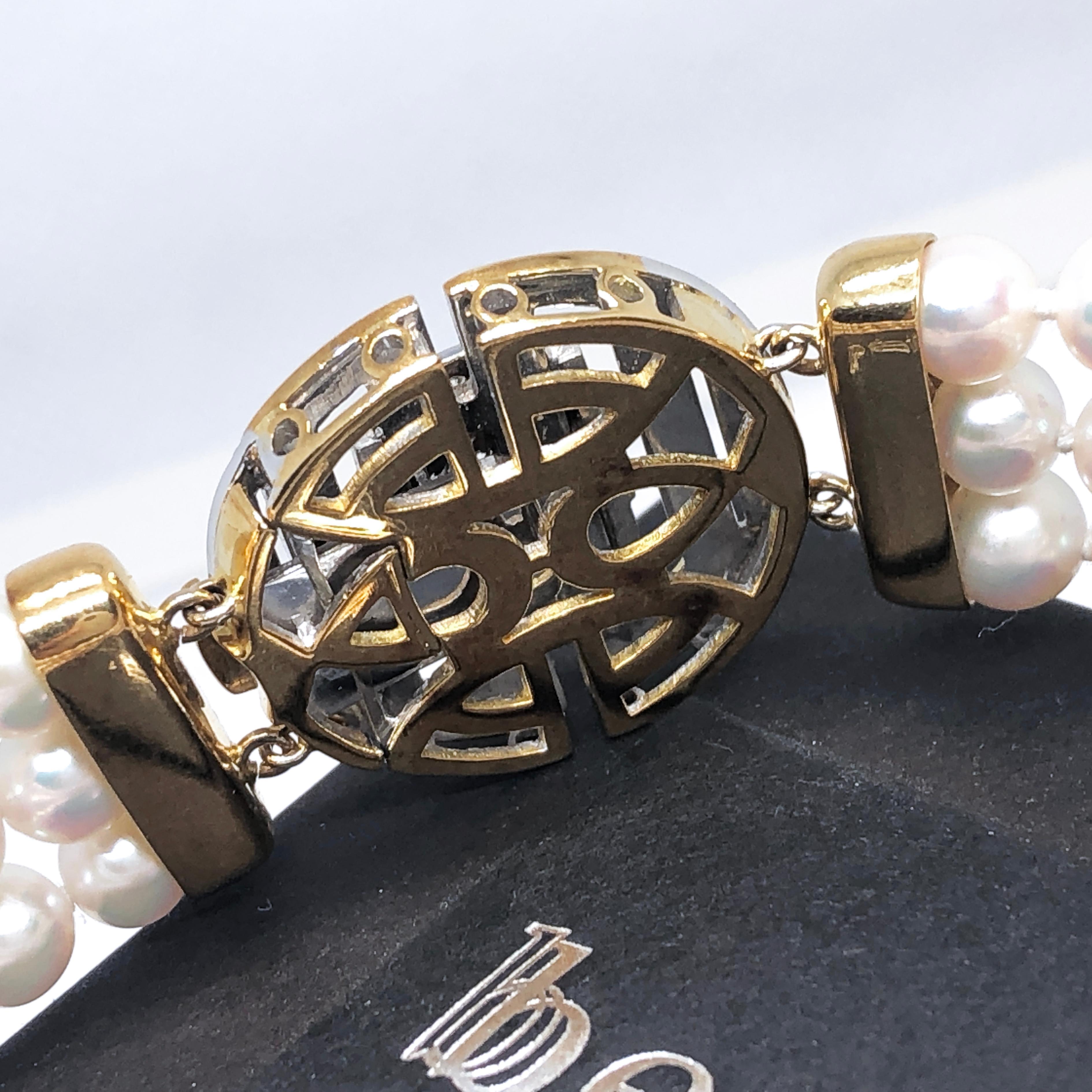Bracelet chinois Berca en perles Akoya japonaises à quatre fermoirs en diamants blancs bleus Pour femmes en vente