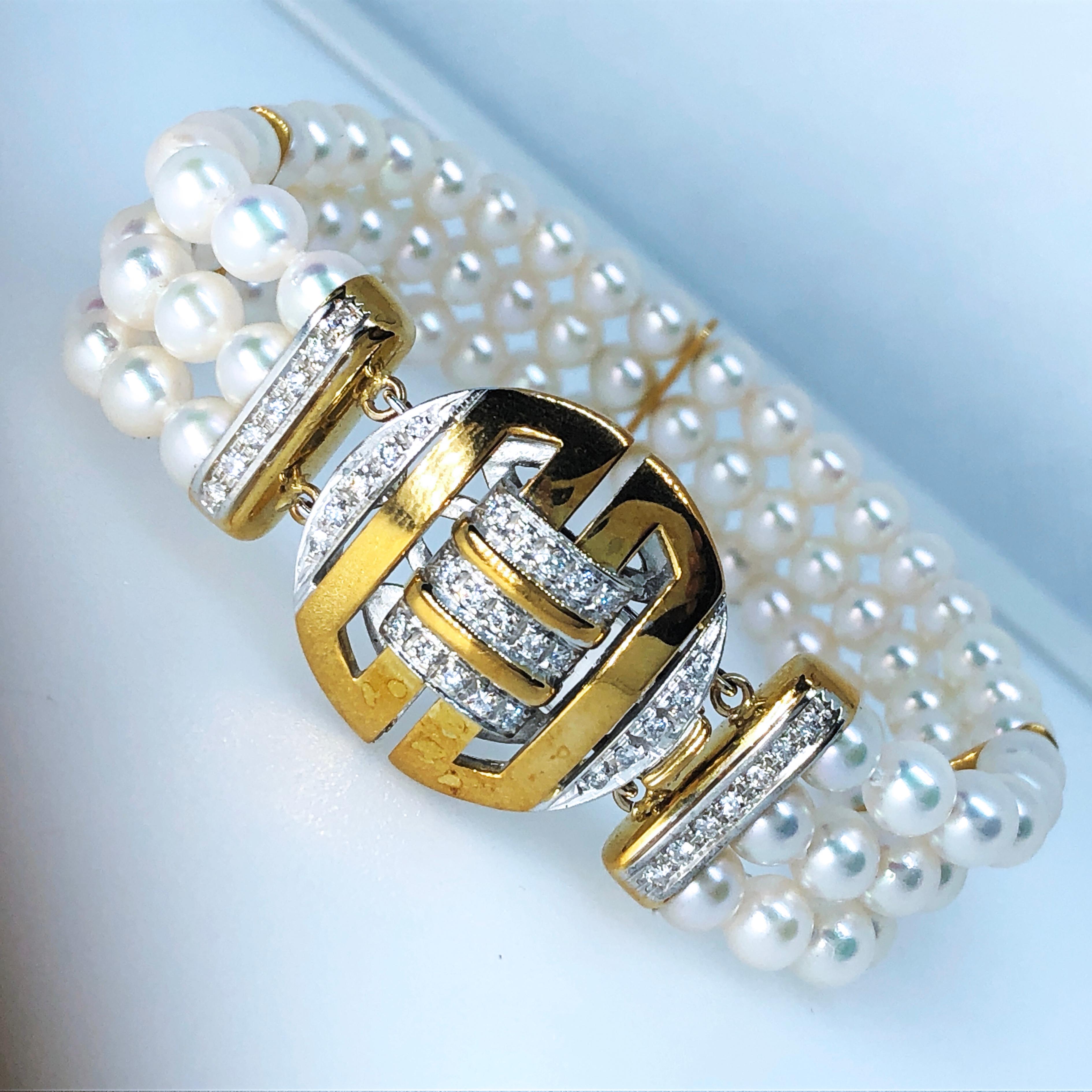 Bracelet chinois Berca en perles Akoya japonaises à quatre fermoirs en diamants blancs bleus en vente 2