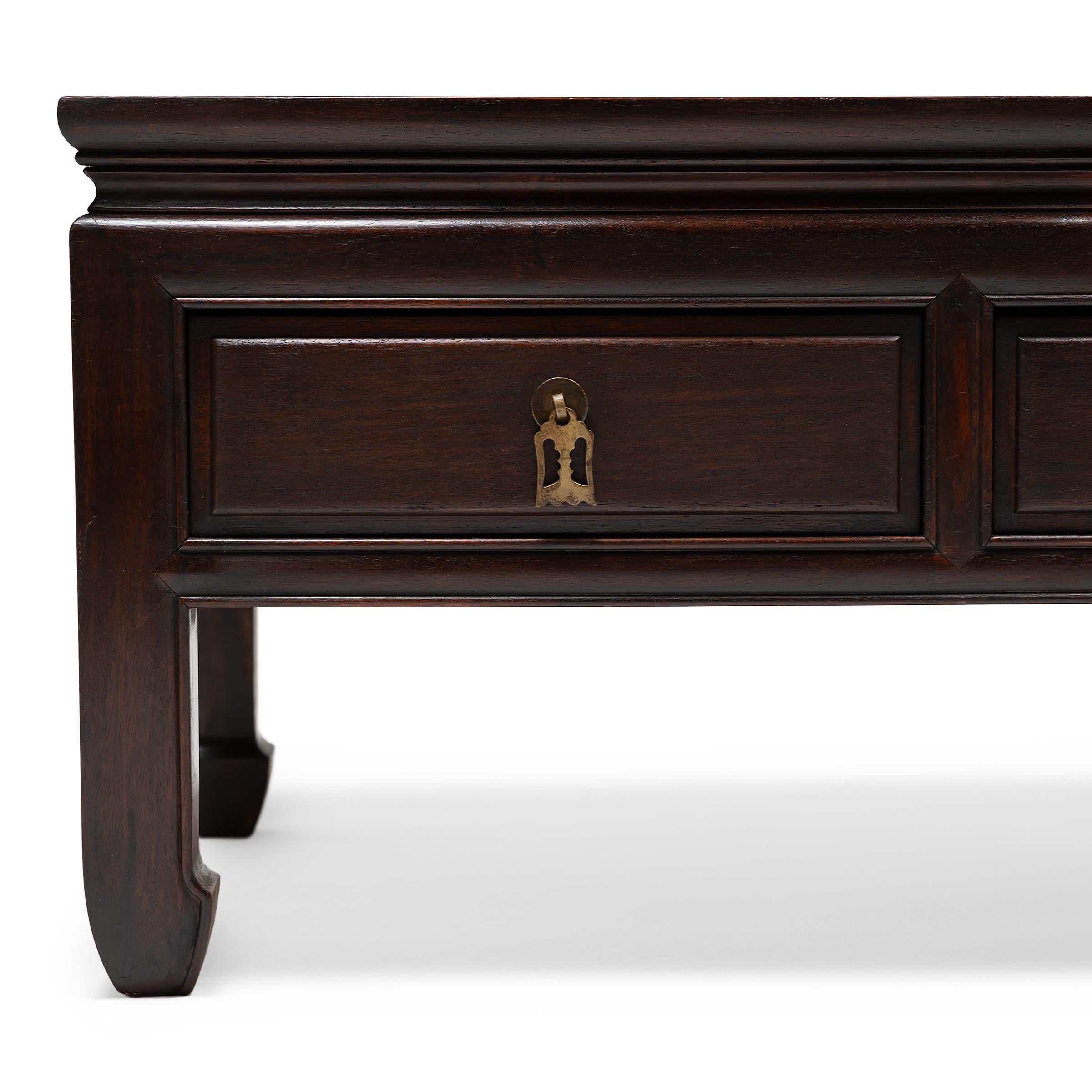 Chinese Four Drawer Kang Table, c. 1900 In Good Condition For Sale In Chicago, IL