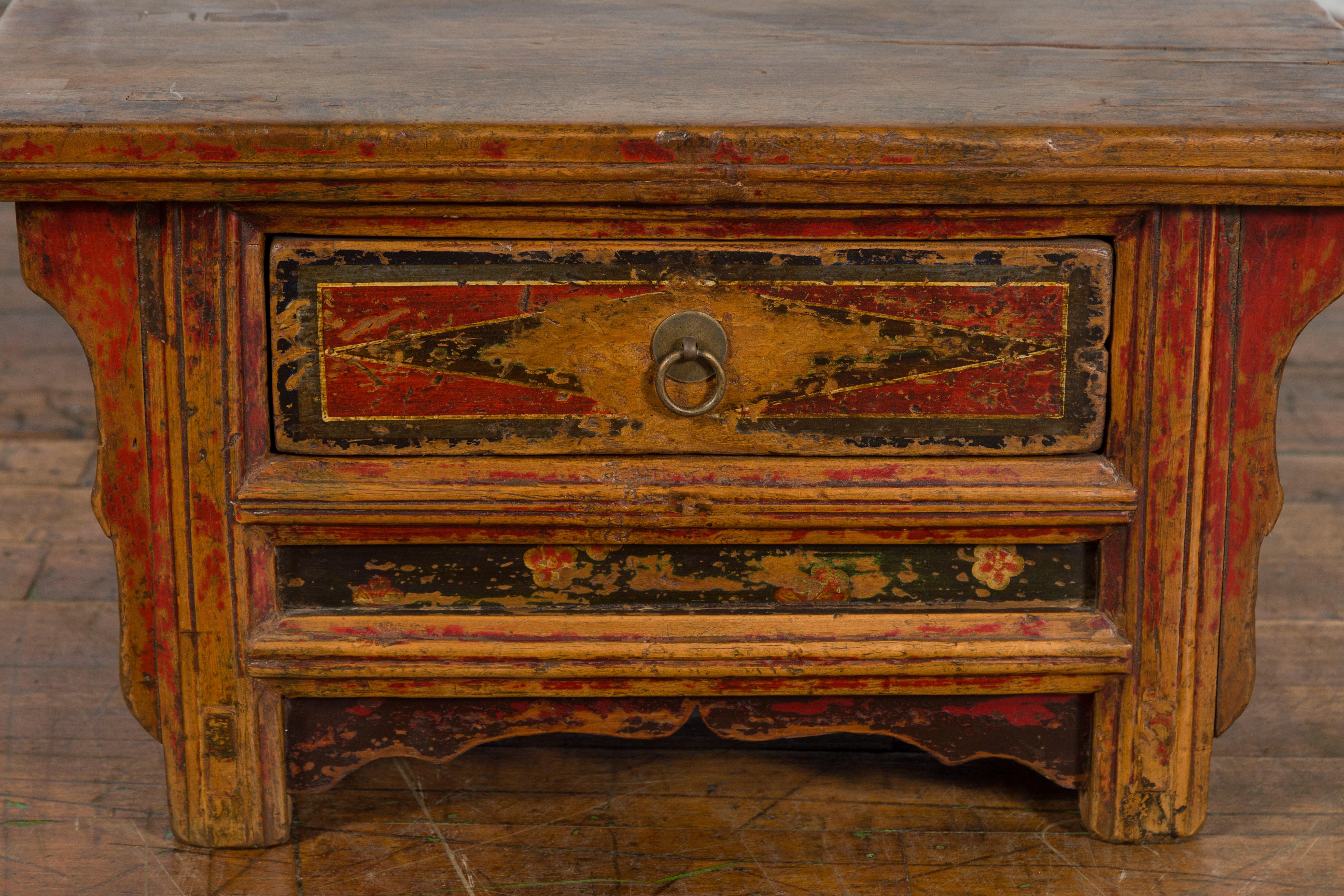 Table basse à boire en forme de papillon, dynastie Qing, 19e siècle, province de Fujian en vente 2