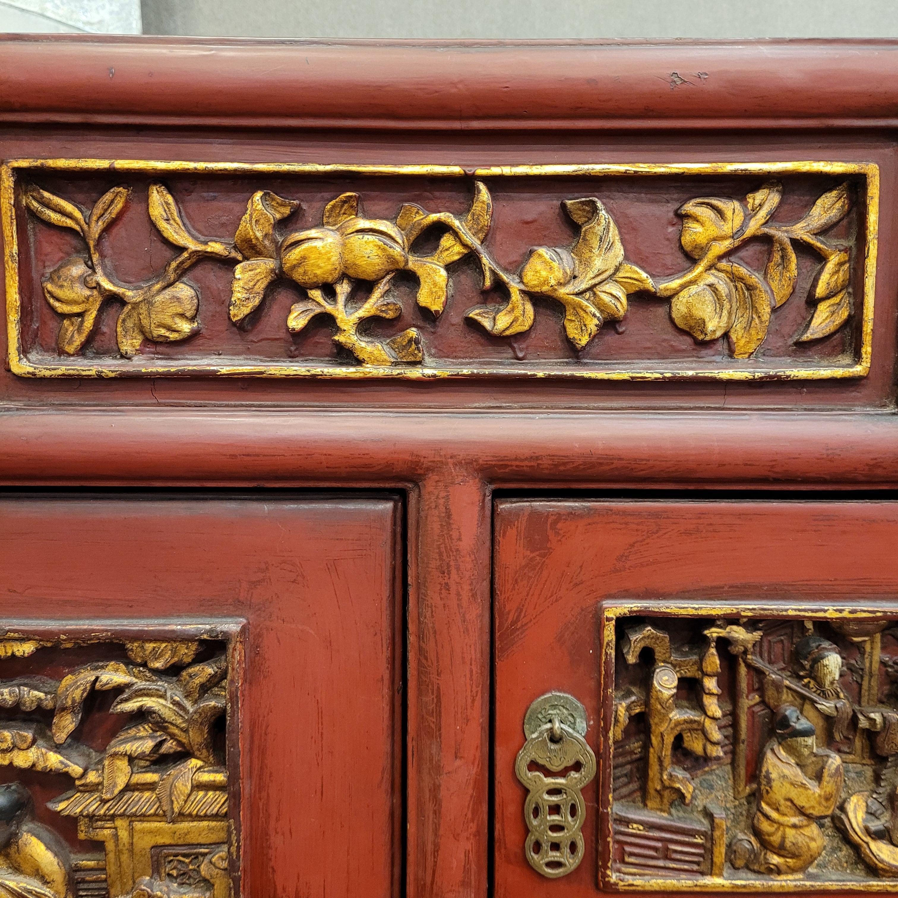 Chinese furniture “Ningbo Cabinet”, carved, lacquered and gilded wood 5