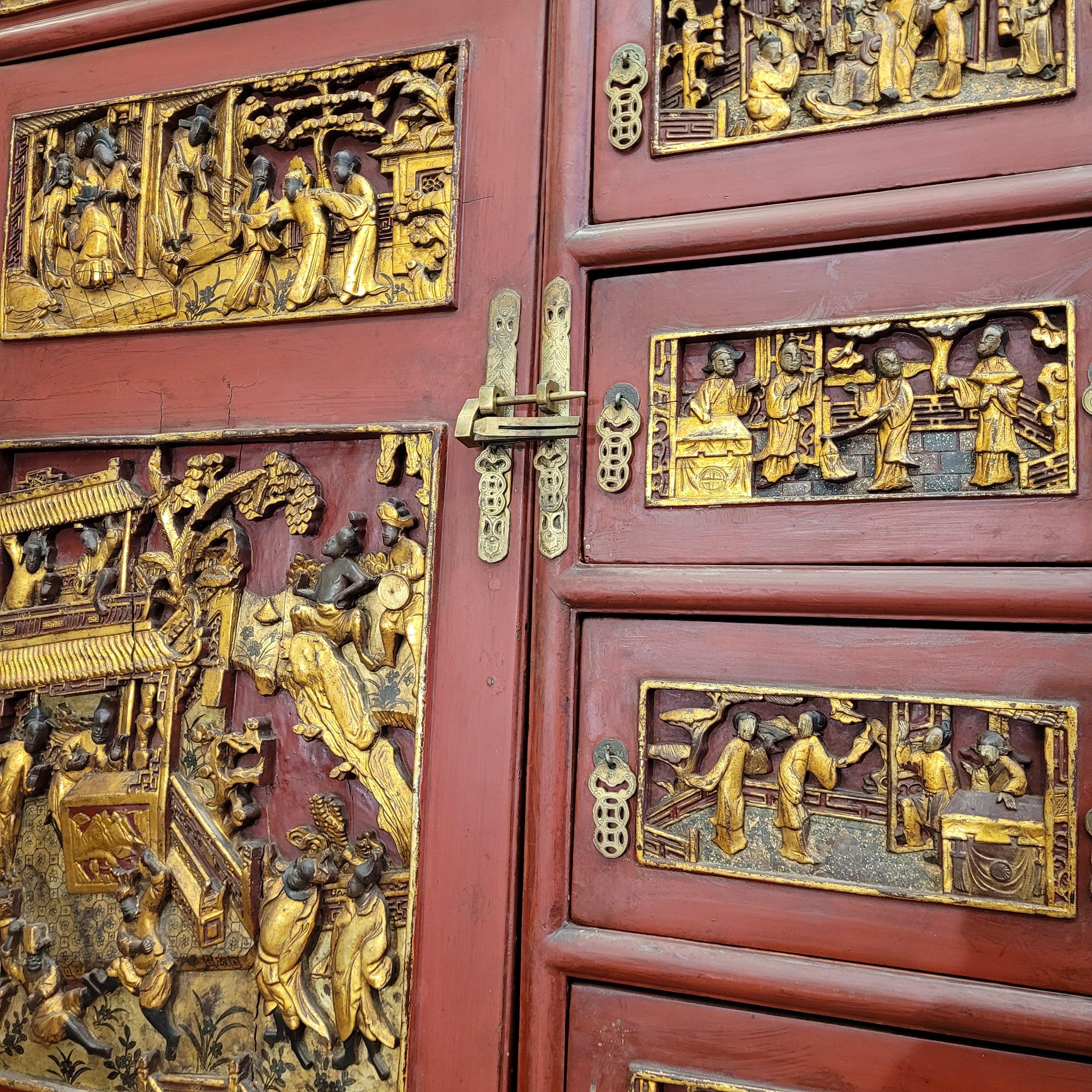 Chinese furniture “Ningbo Cabinet”, carved, lacquered and gilded wood 7