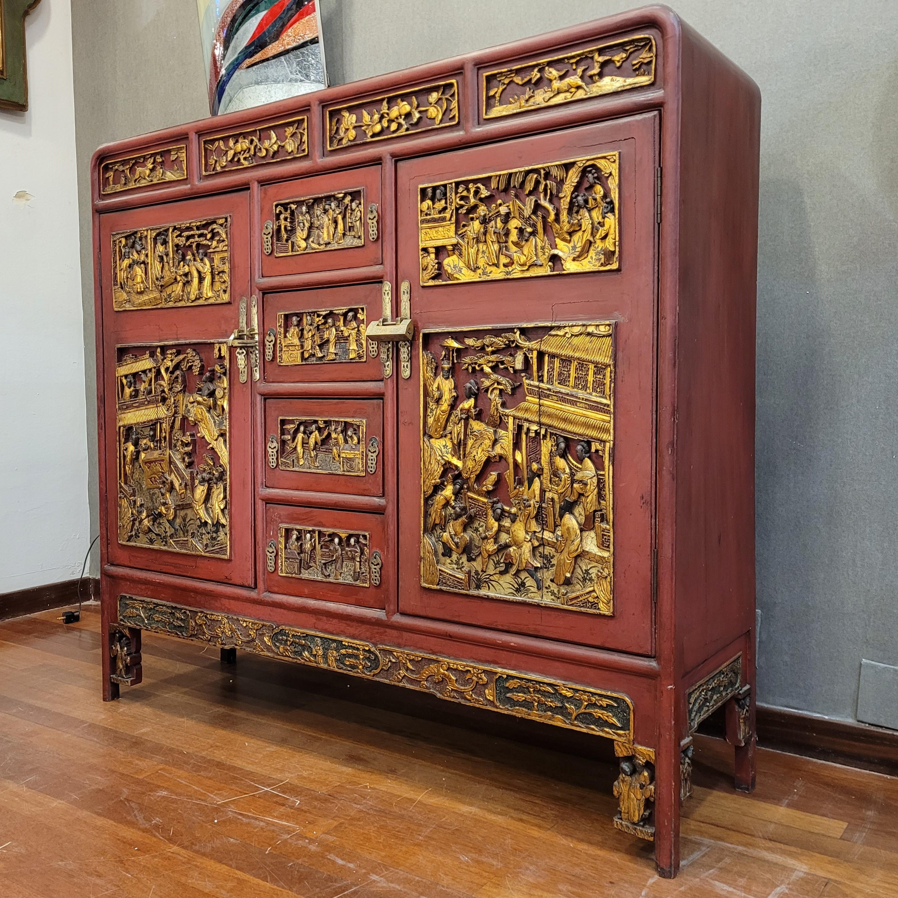 Hand-Crafted Chinese furniture “Ningbo Cabinet”, carved, lacquered and gilded wood