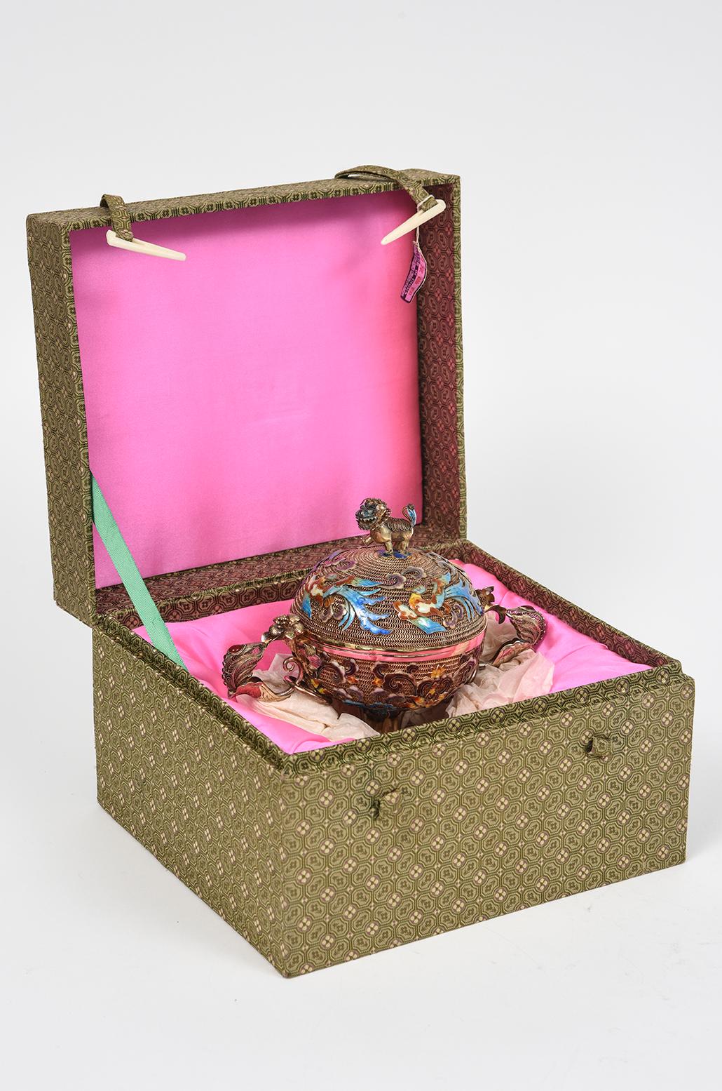 Incensiere cinese dorato in argento sterling filigranato con smalto Jewell in vendita 5