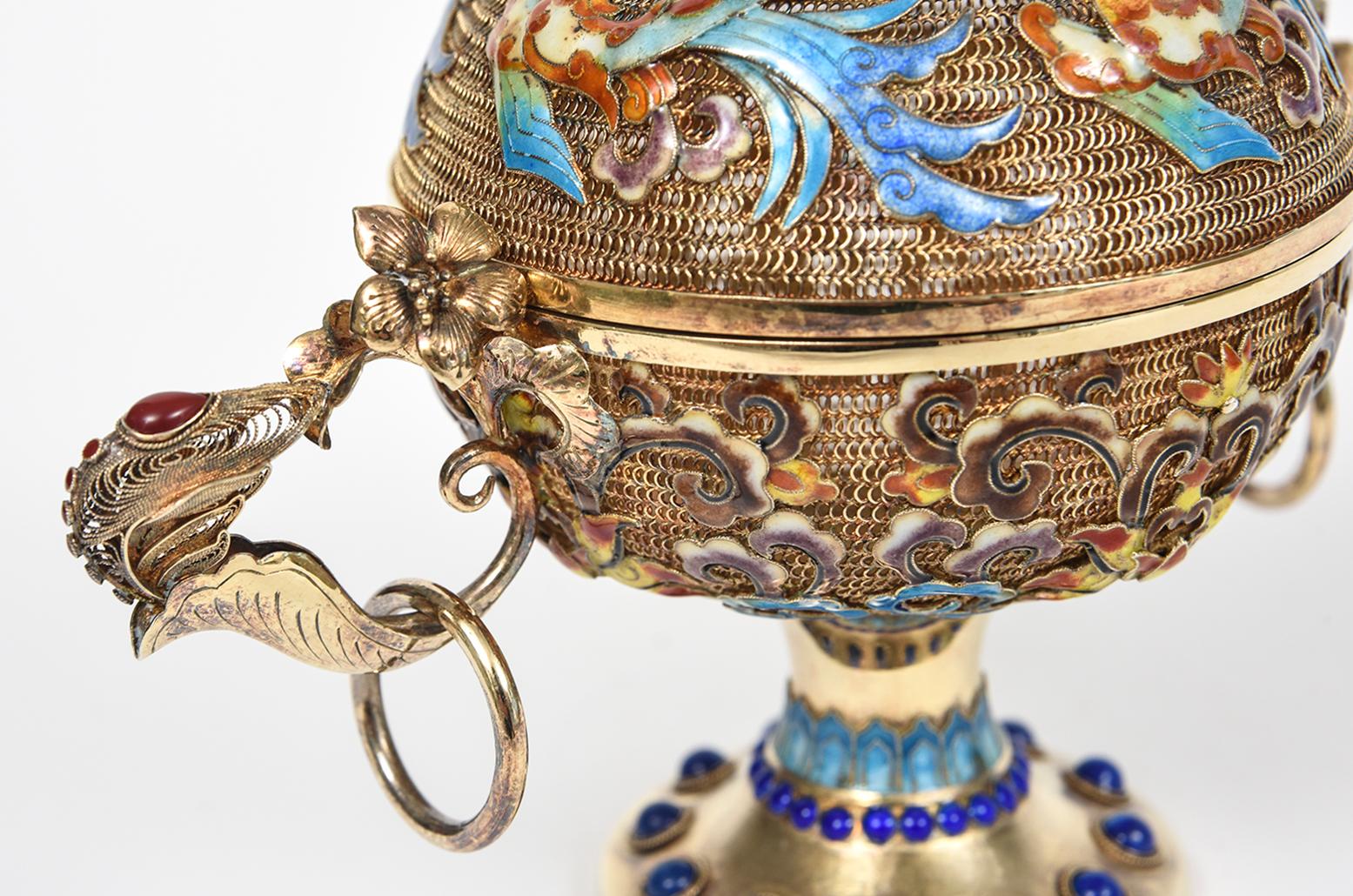 Incensiere cinese dorato in argento sterling filigranato con smalto Jewell in vendita 1