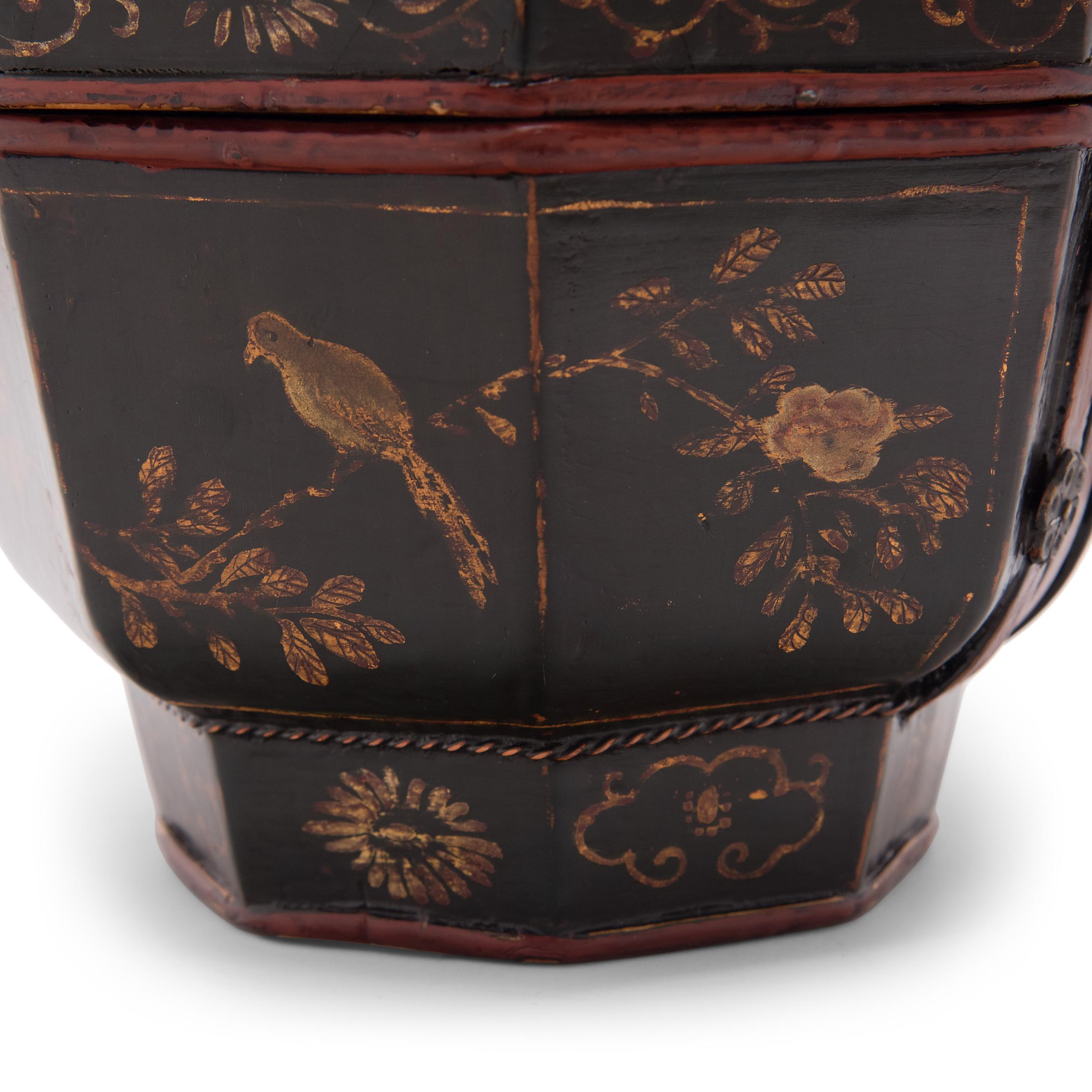 Chinese Gilt Black Lacquer Carrying Box, c. 1900 1