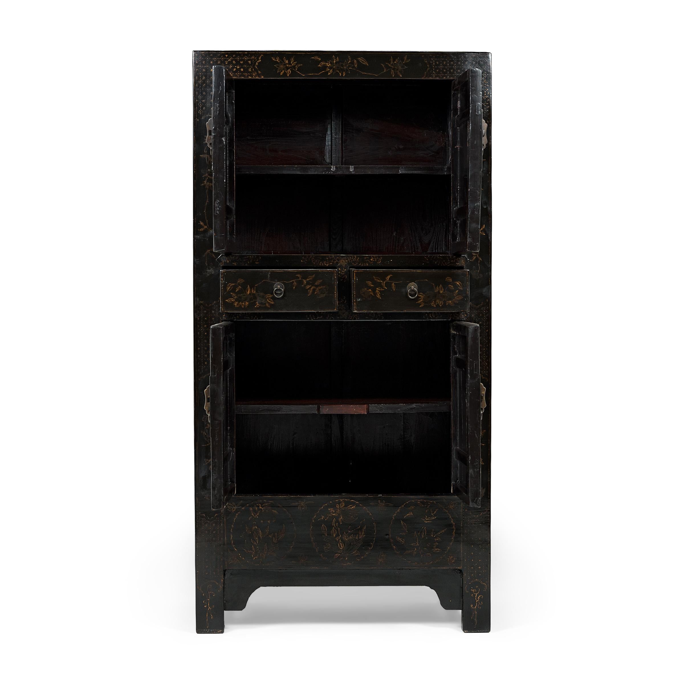 Chinese Gilt Black Lacquer Shanxi Cabinet, c. 1850 In Good Condition For Sale In Chicago, IL