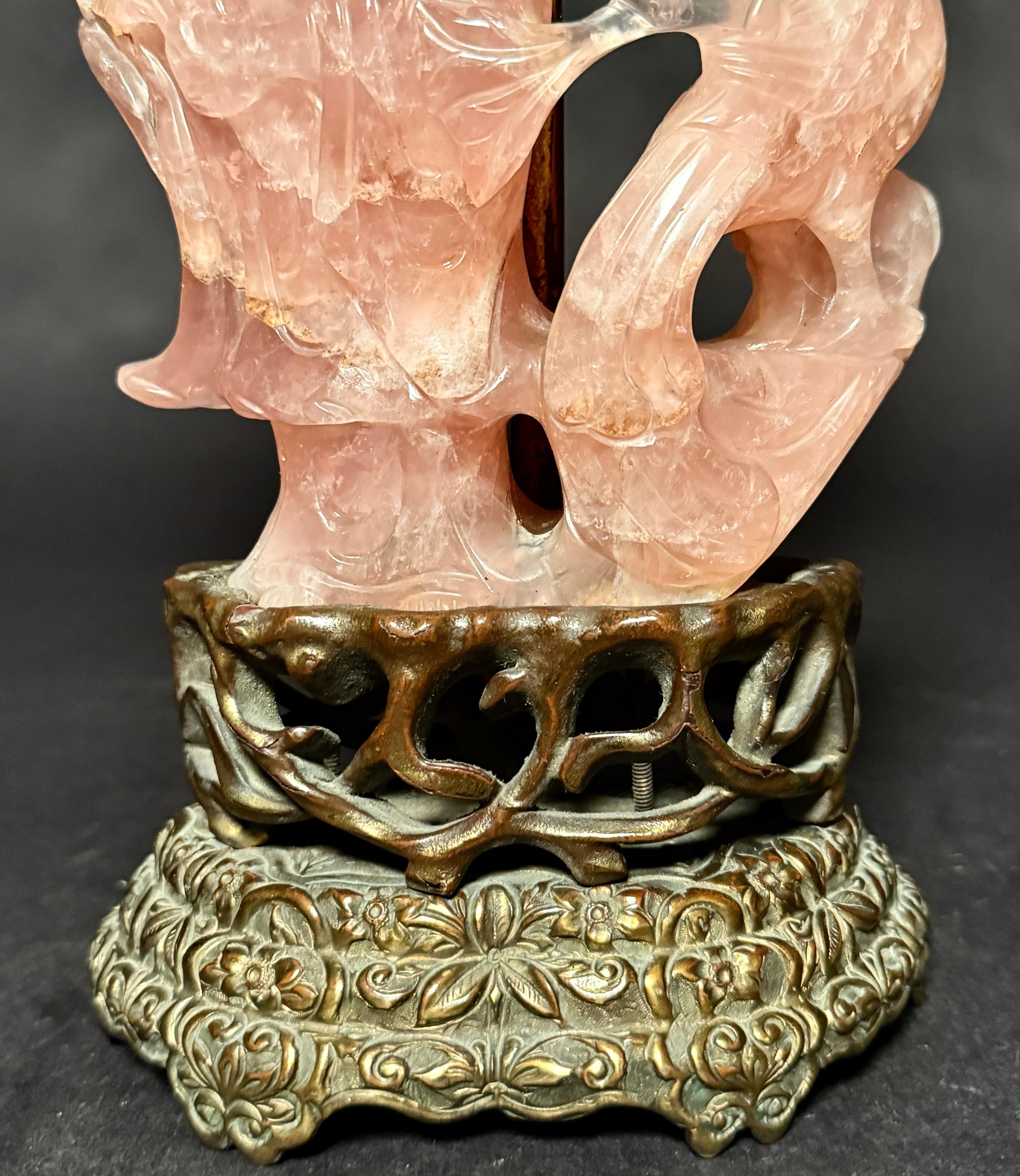 Cinese Lampada cinese in bronzo dorato con quarzo rosa, 1890 circa in vendita