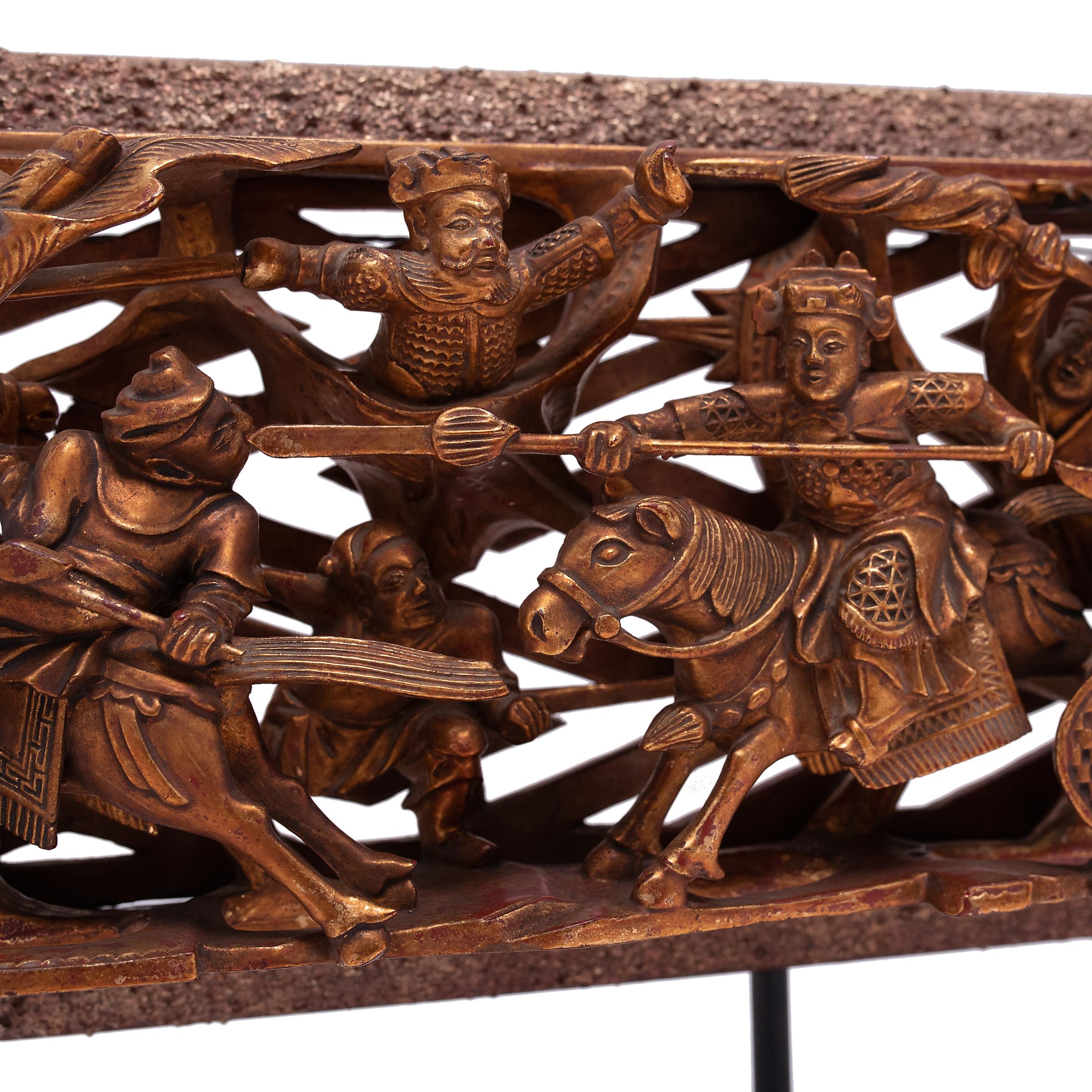 Chinese Gilt Carved Bed Panel, c. 1900 In Good Condition For Sale In Chicago, IL