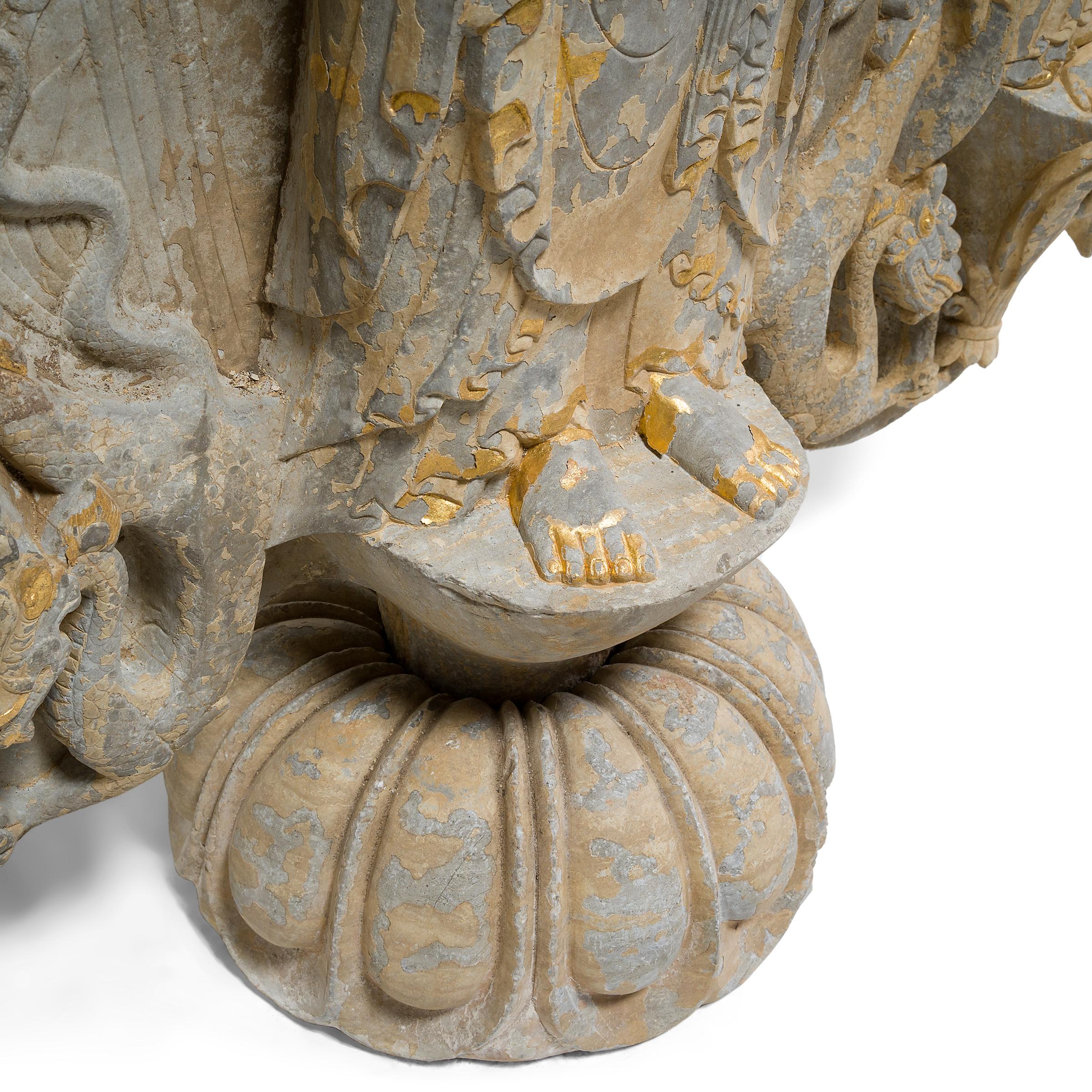 Estela china de piedra caliza dorada del Buda Maitreya en venta 2