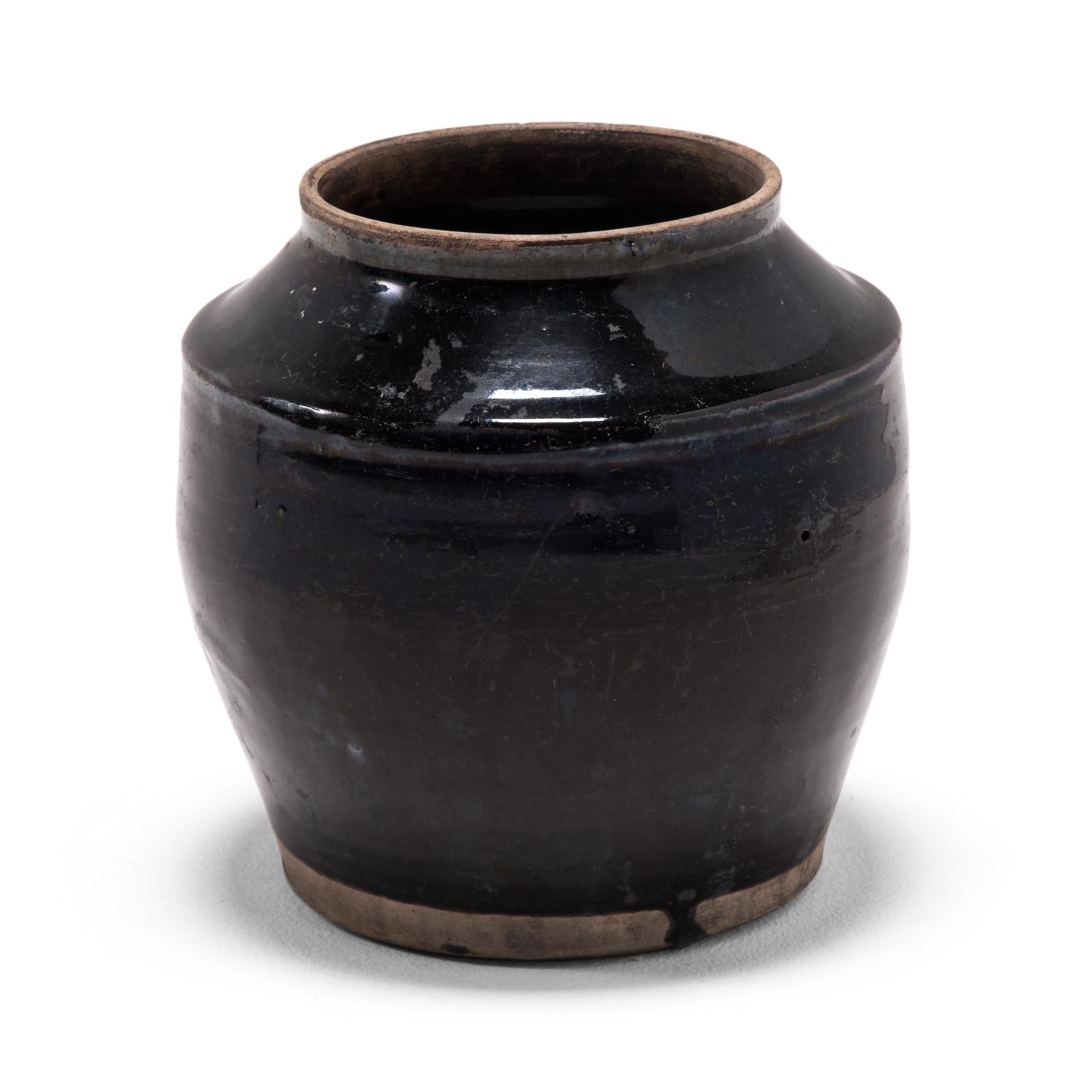 Qing Chinese Glazed Pantry Jar, circa 1900