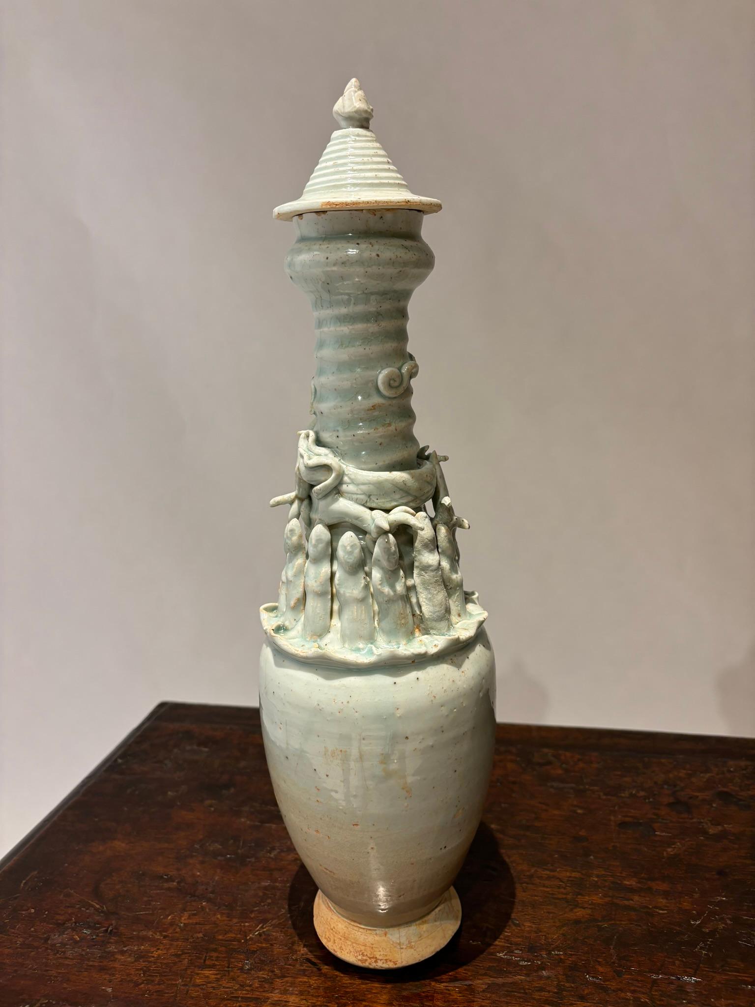 Chinese Glazed Porcelain Urns, Song Dynasty 12th Century In Good Condition For Sale In Stamford, CT