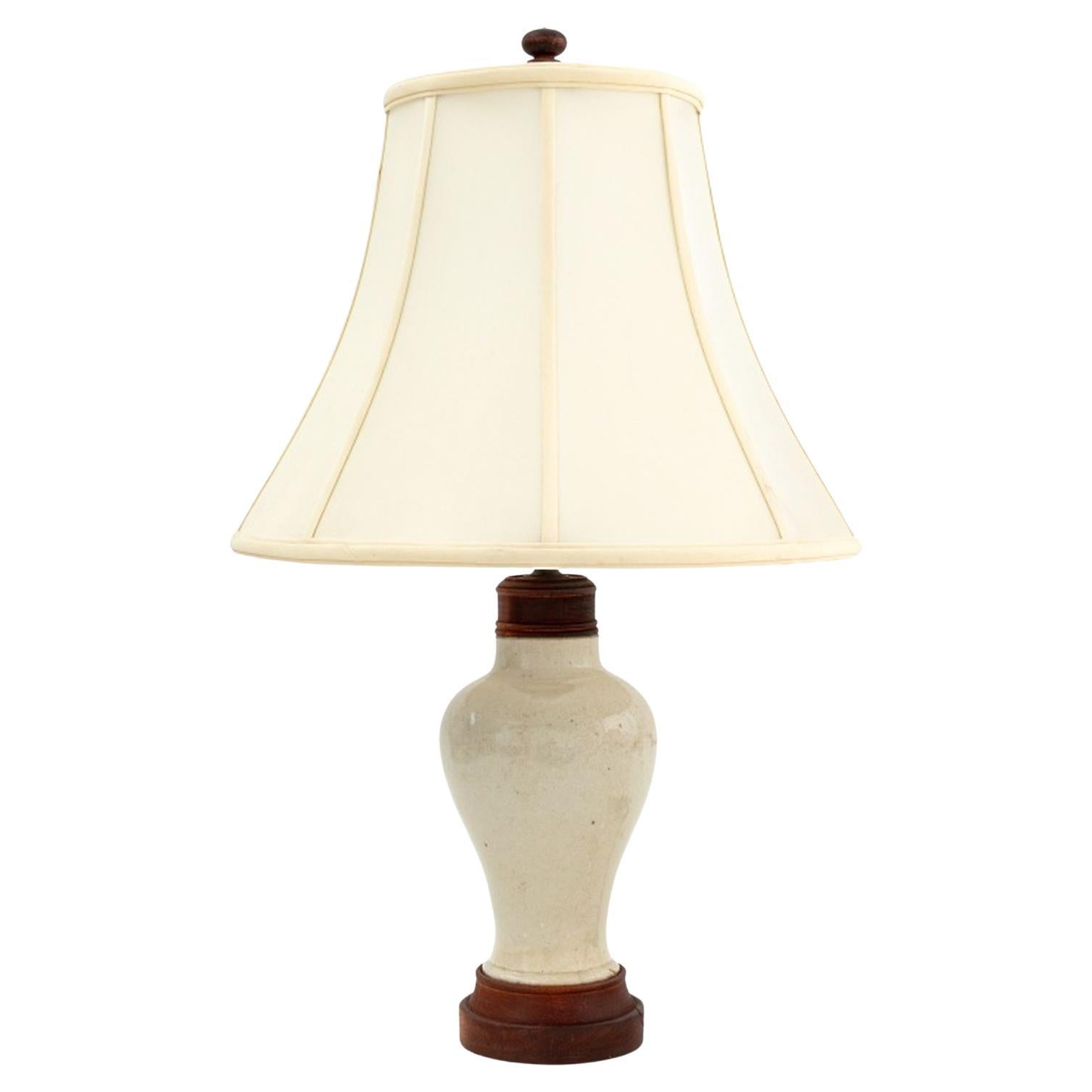 Vase en grès émaillé chinois en guise de lampe