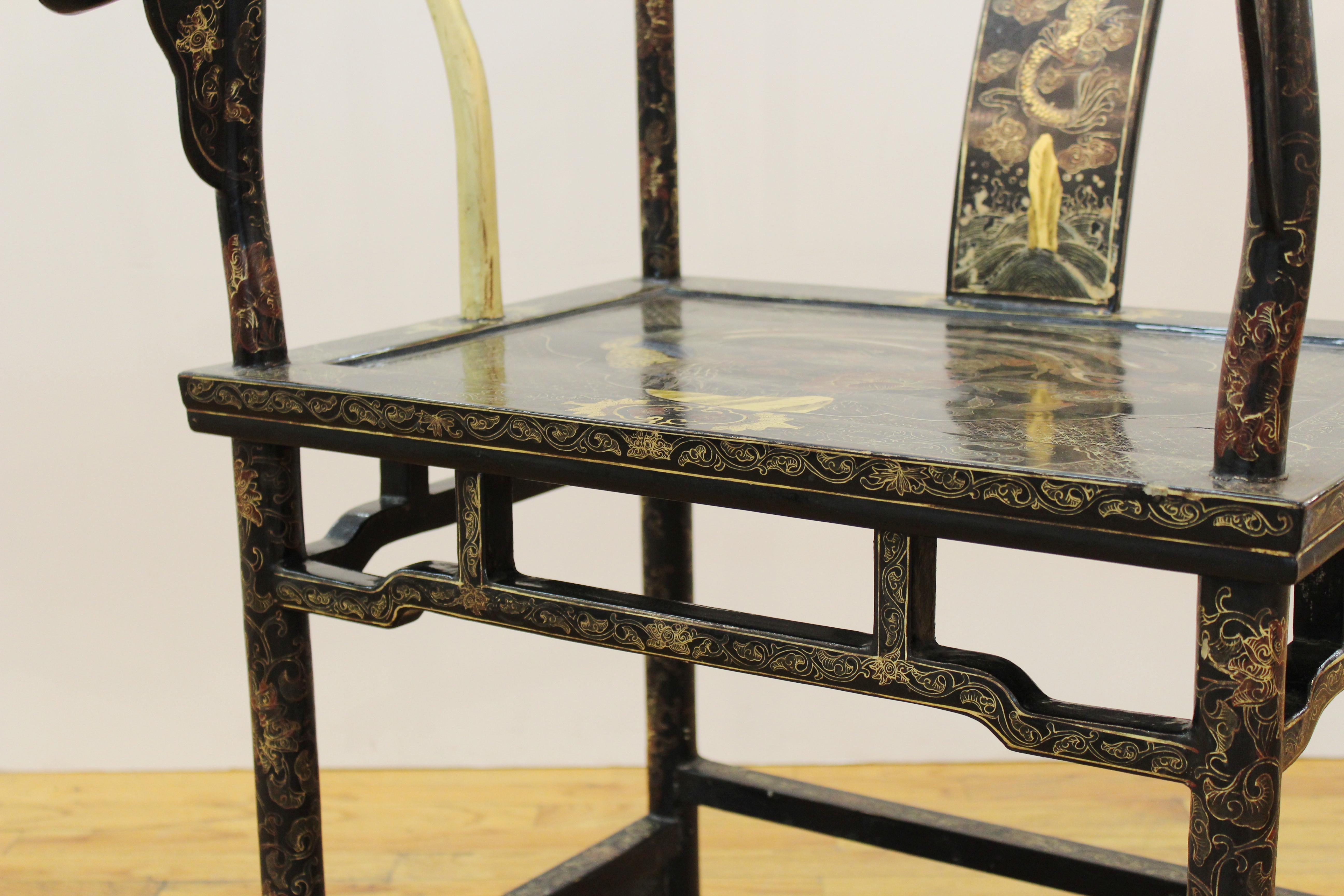 Chinese Gold Decorated Horseshoe Back Armchairs 4