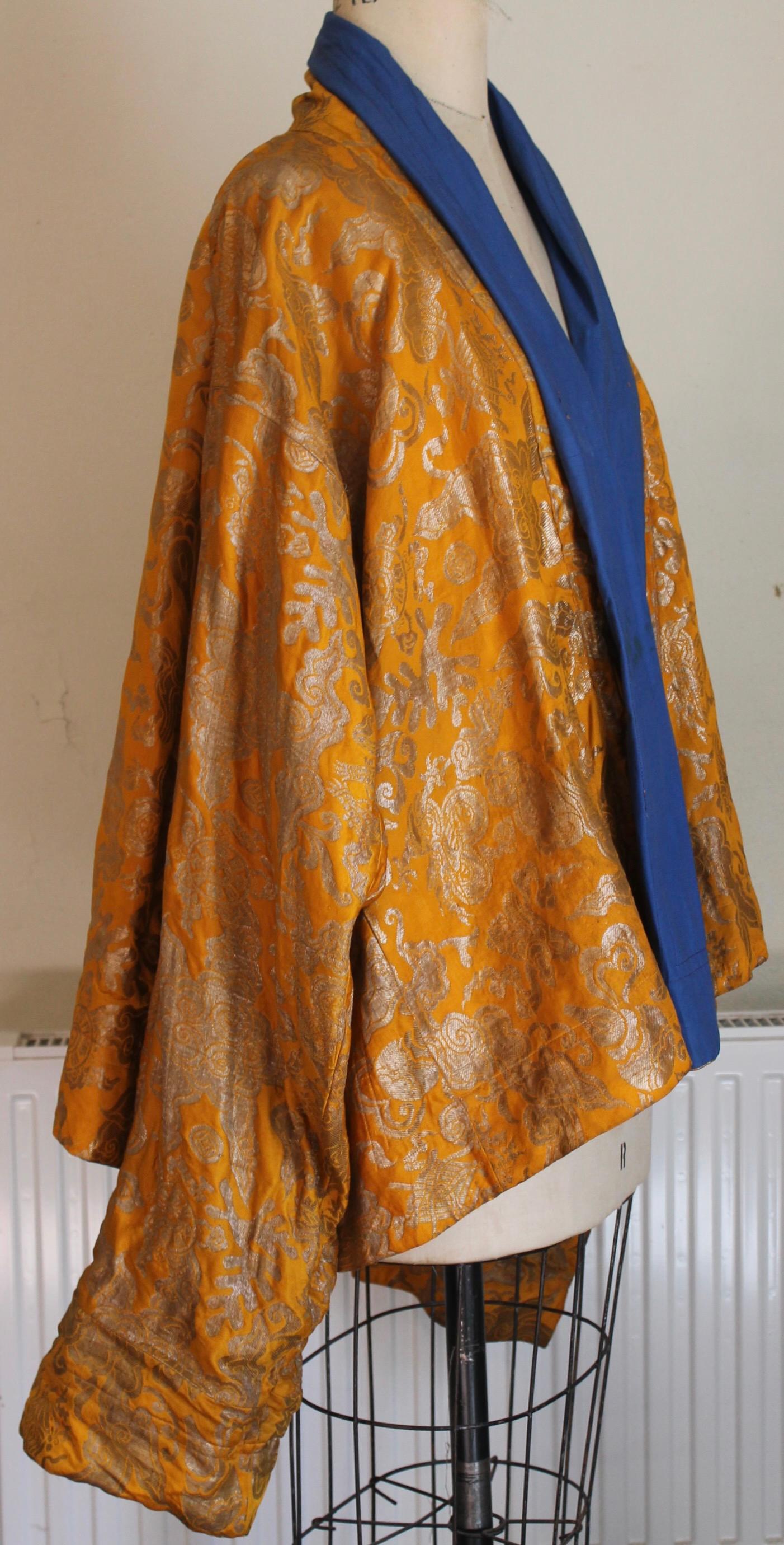 Chinese Gold Jacket In Good Condition For Sale In Sharon, CT