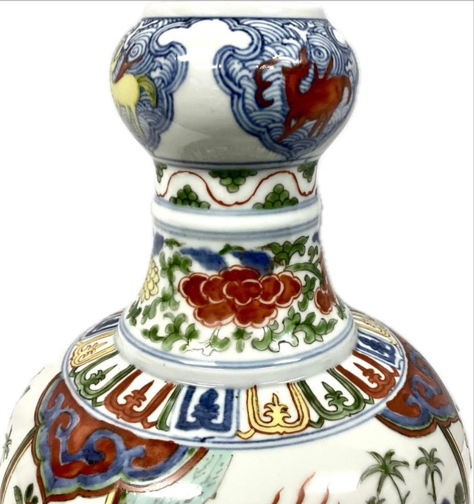 Chinese Gourd Shaped Porcelain Dragon Vase For Sale 1