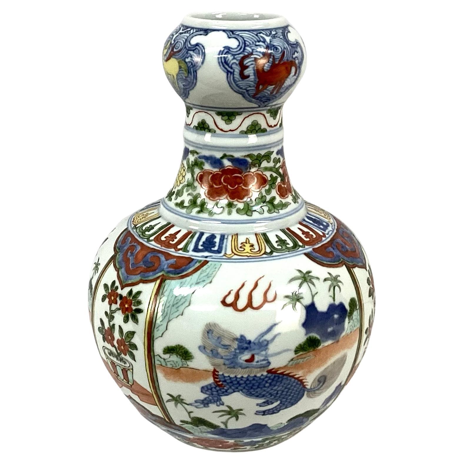 Chinese Gourd Shaped Porcelain Dragon Vase For Sale