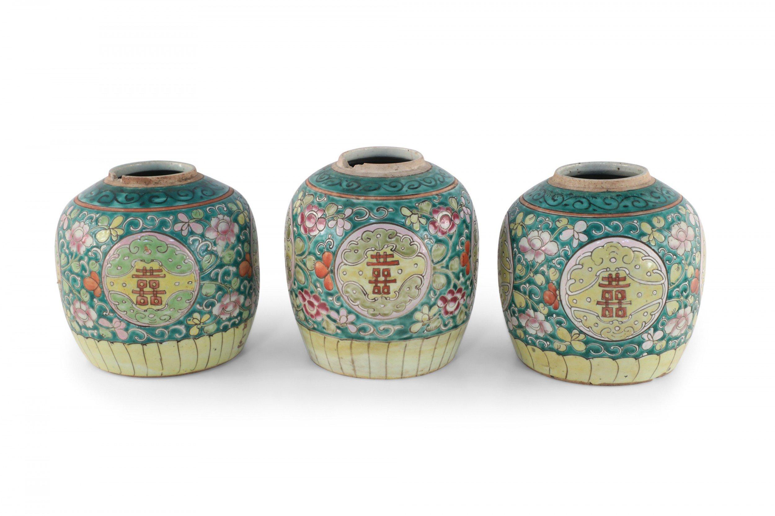 Vases à gingembre en forme de jarres avec motif floral vert chinois en vente 1