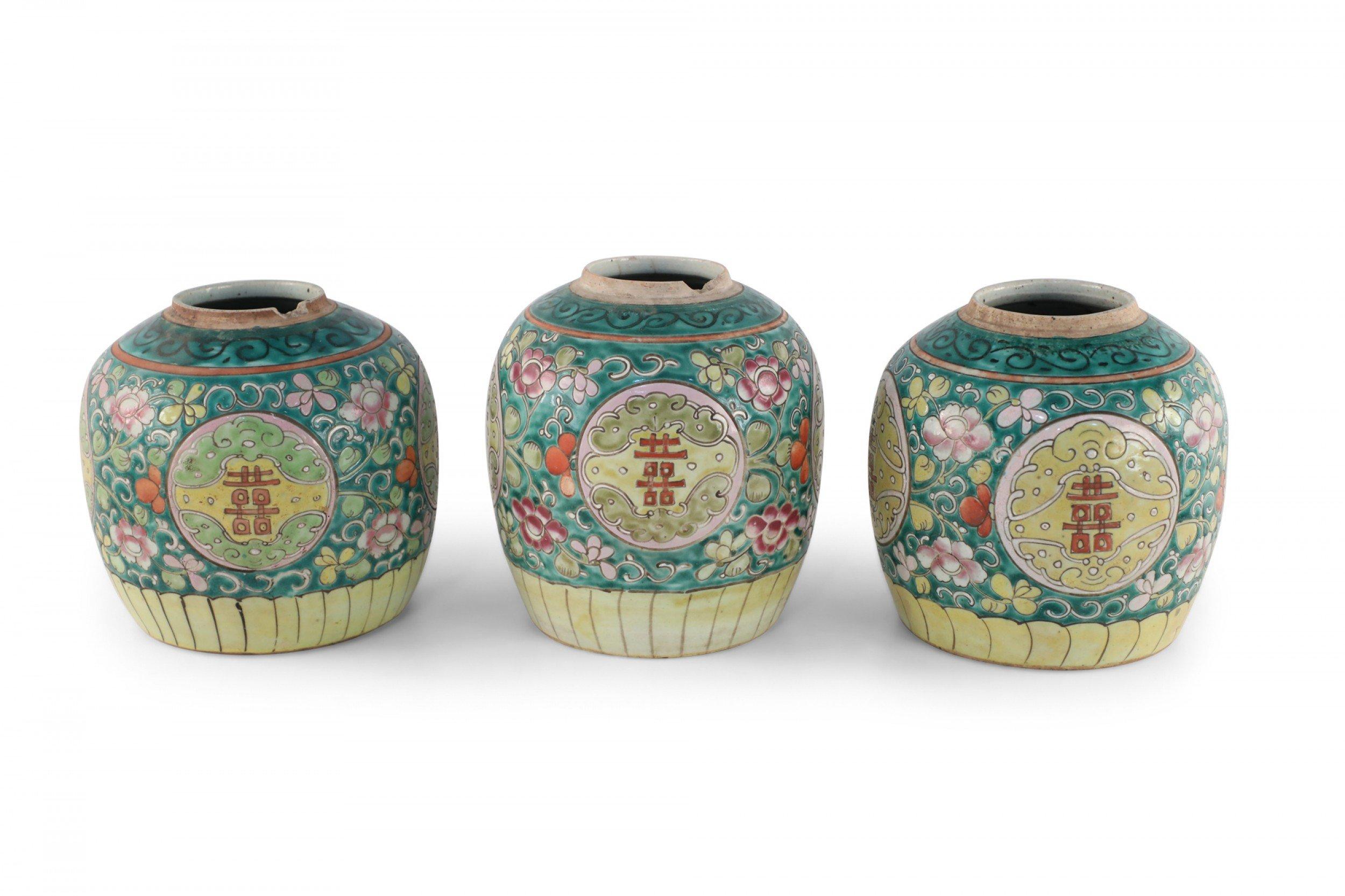 Vases à gingembre en forme de jarres avec motif floral vert chinois en vente 2