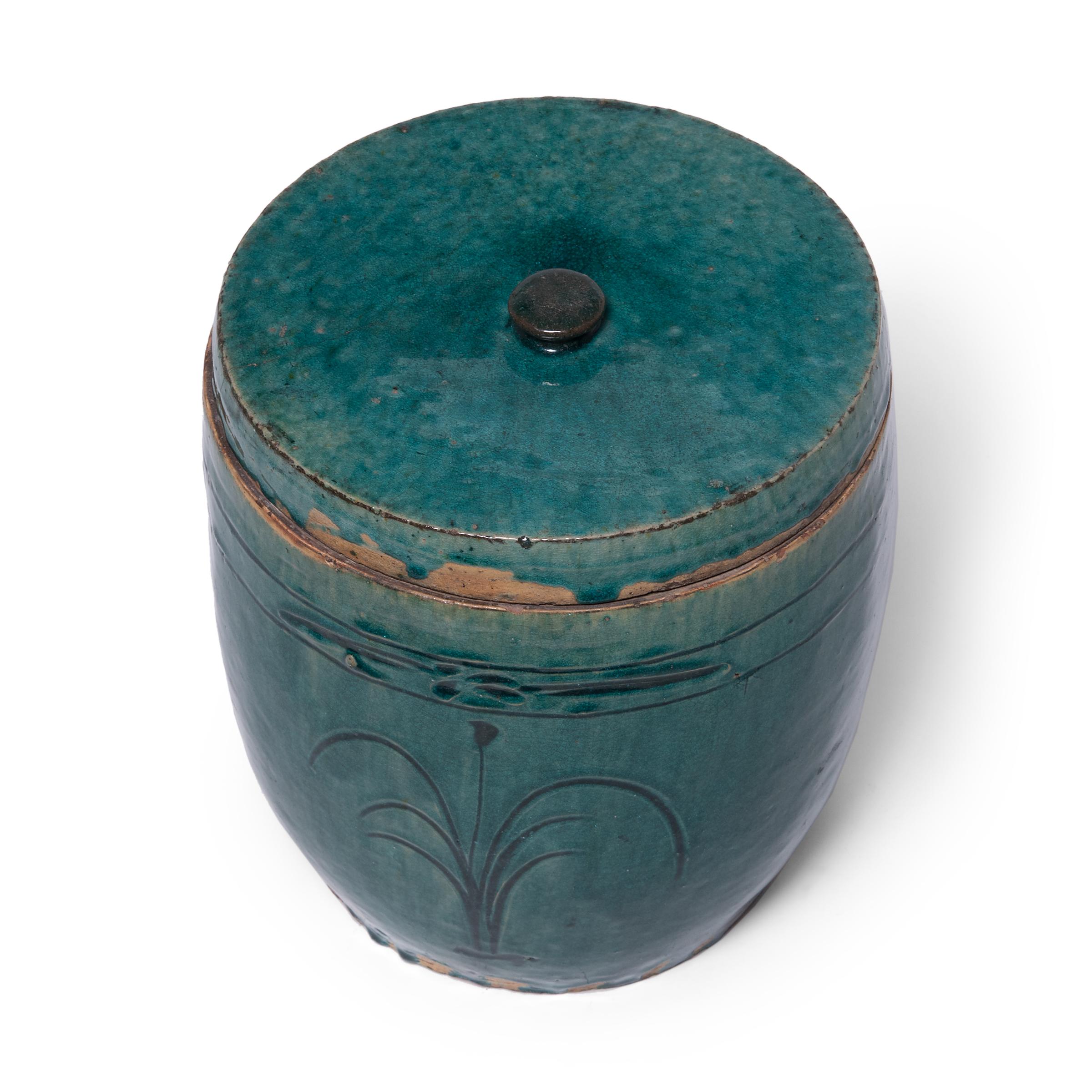 20th Century Chinese Green Glazed Apothecary Jar, c. 1900