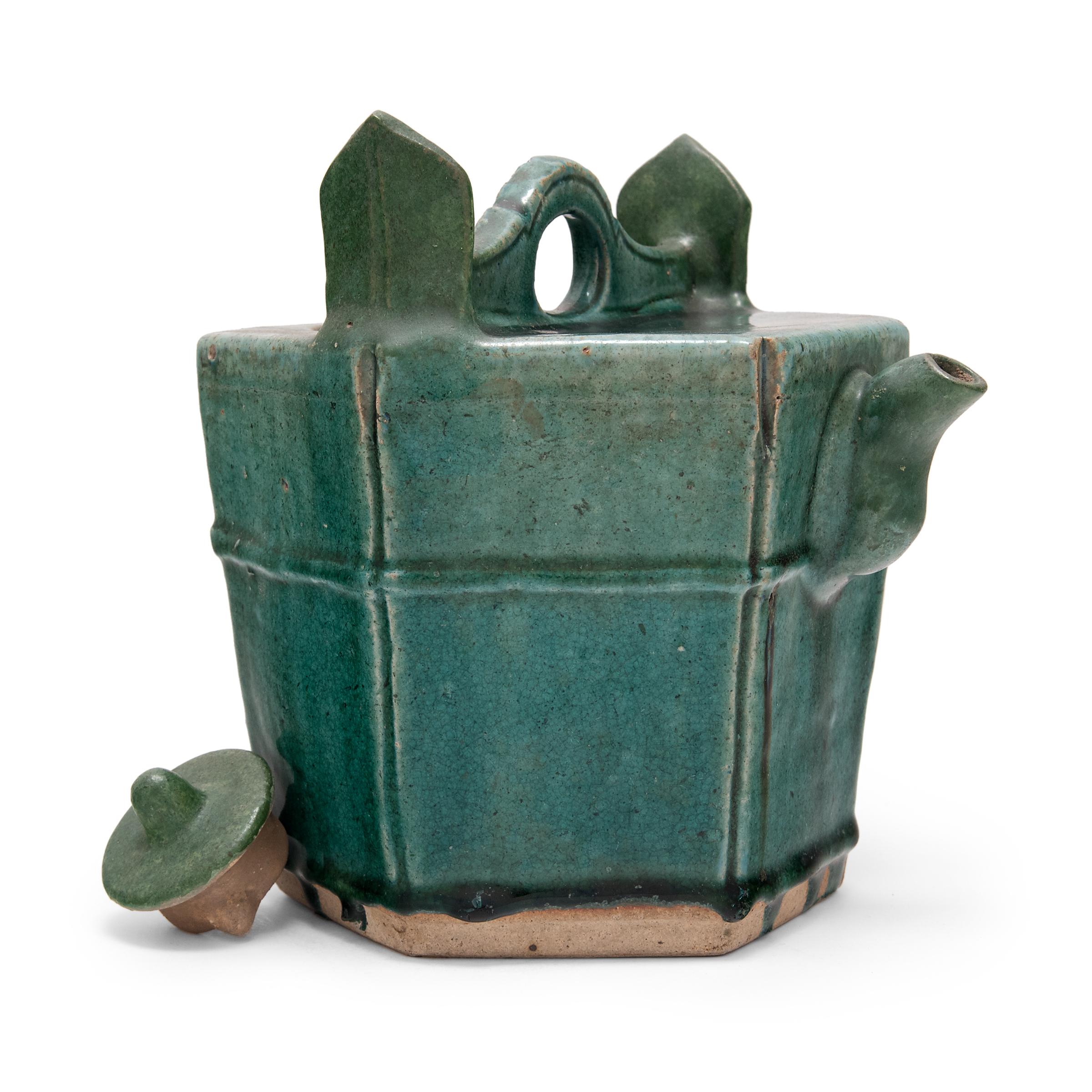 Chinese Green Glazed Carrying Teapot, c. 1900 1