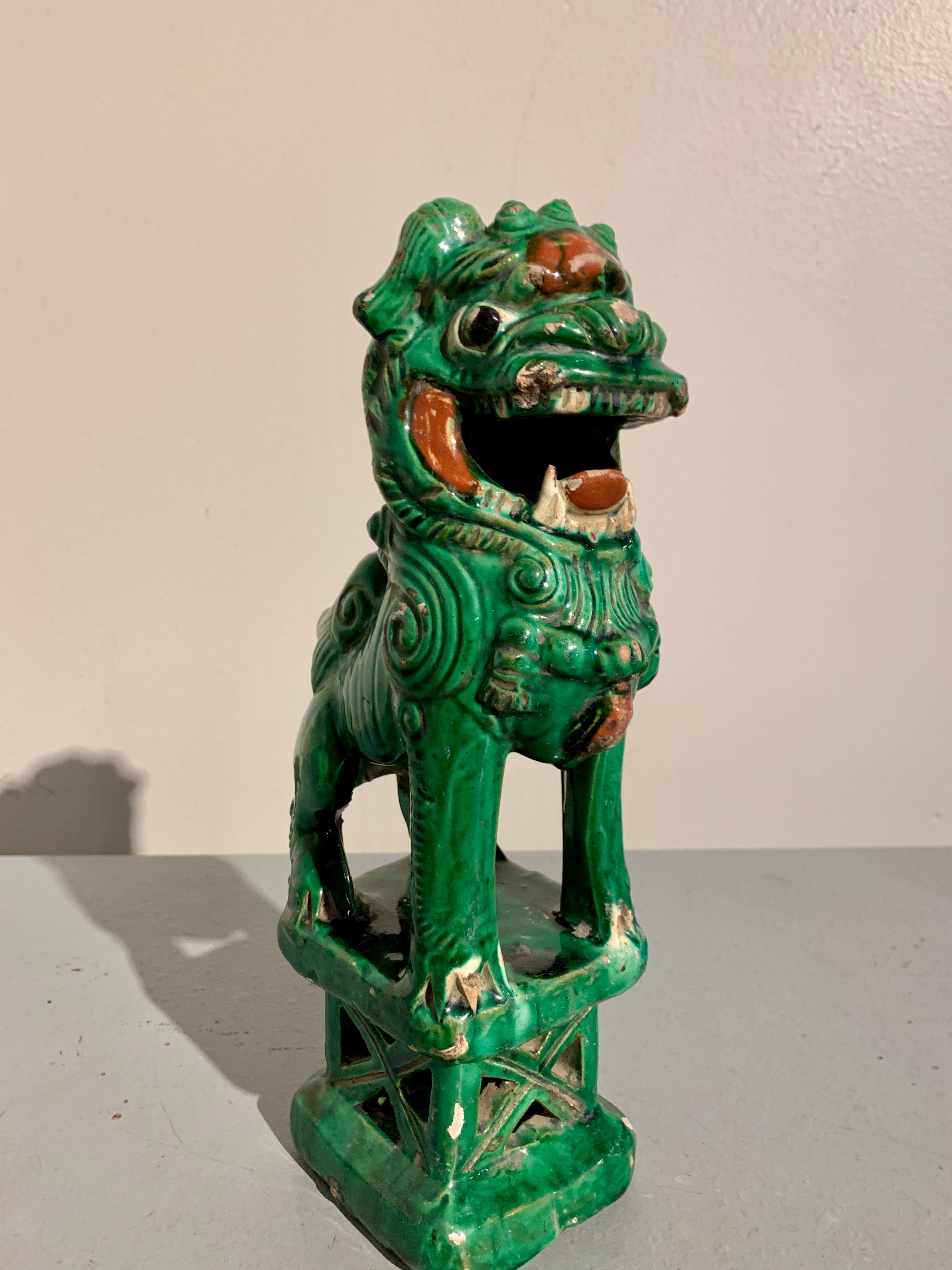 Chinese Green Glazed Foo Lions, Near Pair, Late 19th Century, China For Sale 5