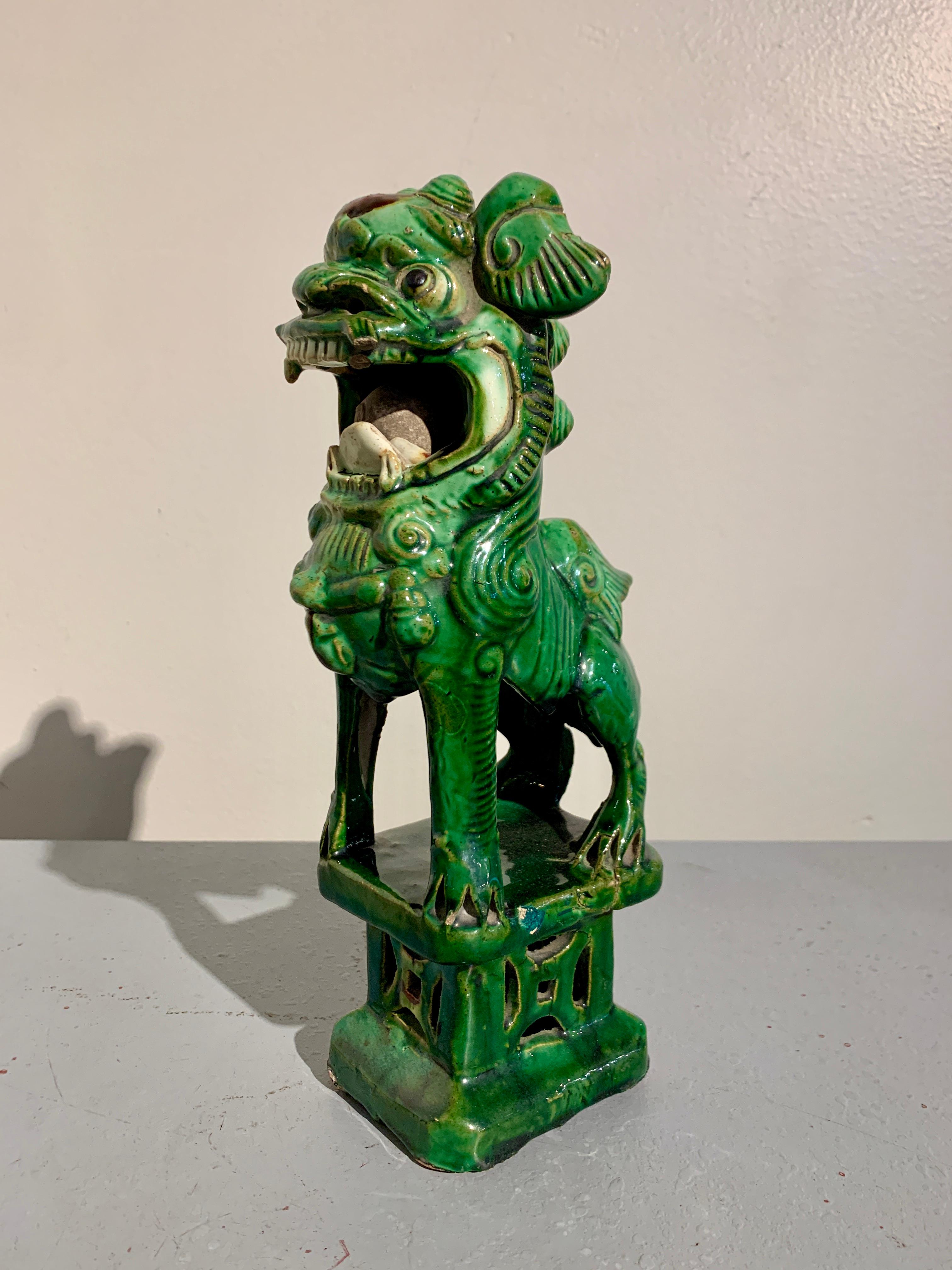 Chinese Green Glazed Foo Lions, Near Pair, Late 19th Century, China For Sale 2